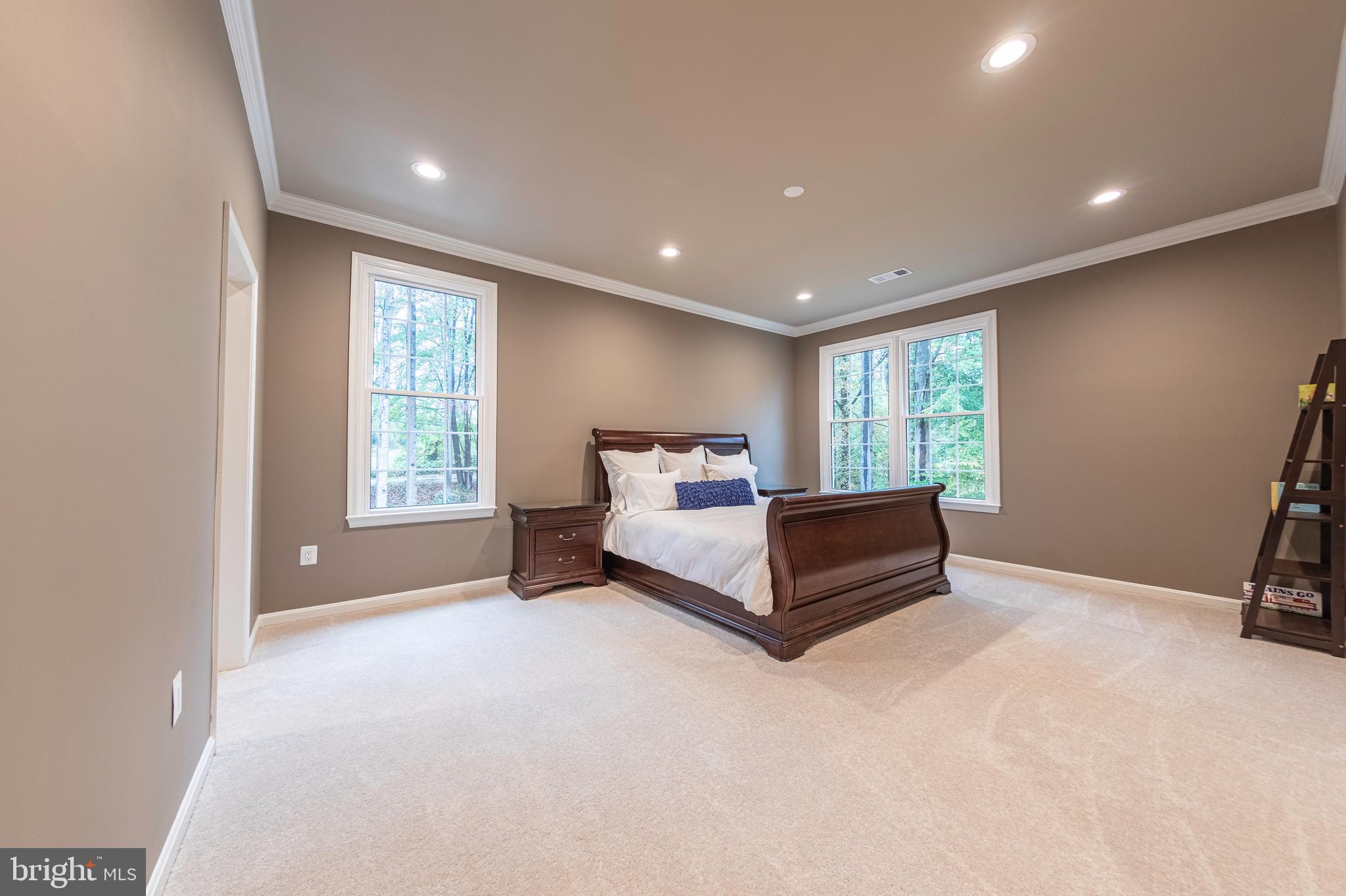 WOLF RUN - Residential