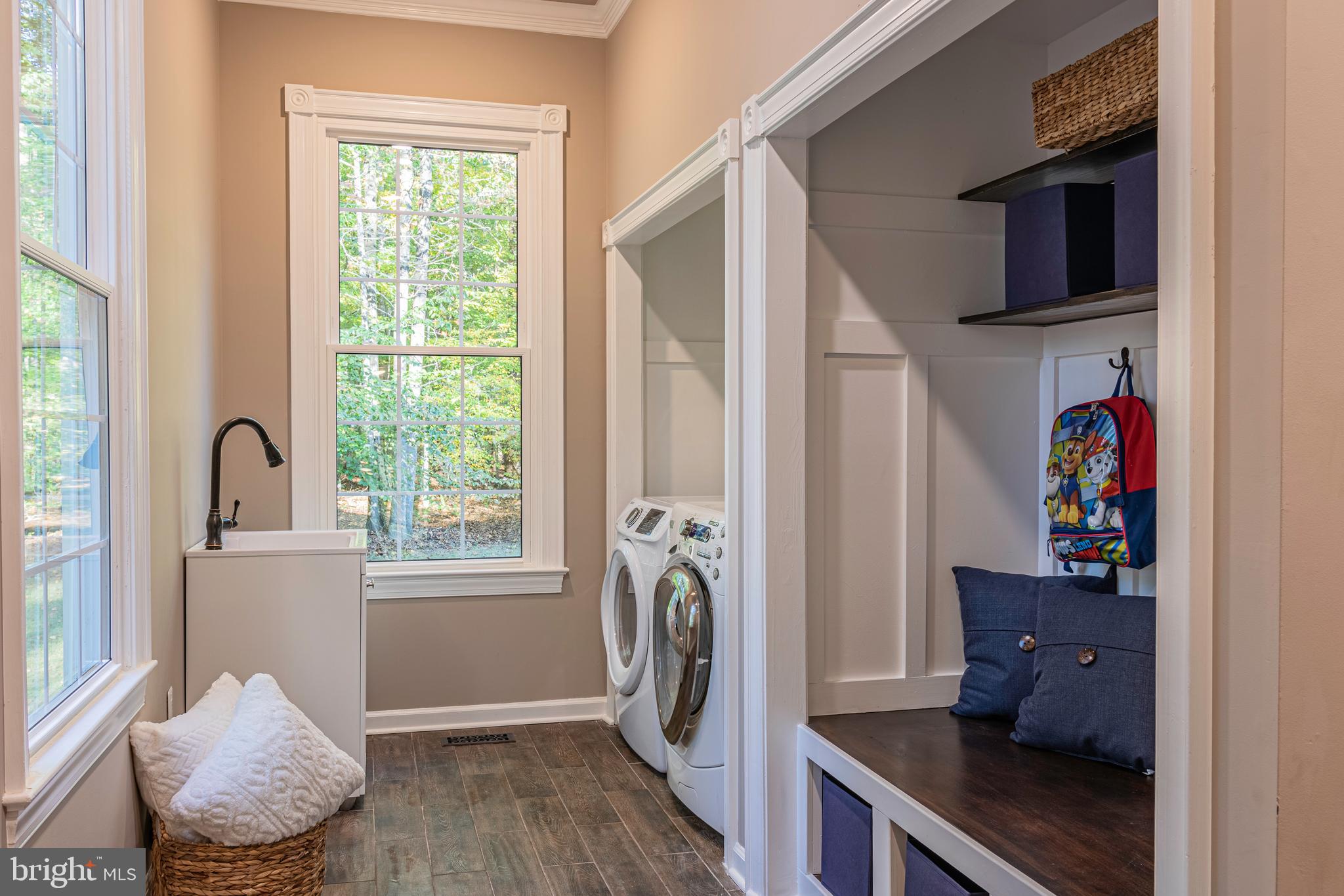 WOLF RUN - Residential