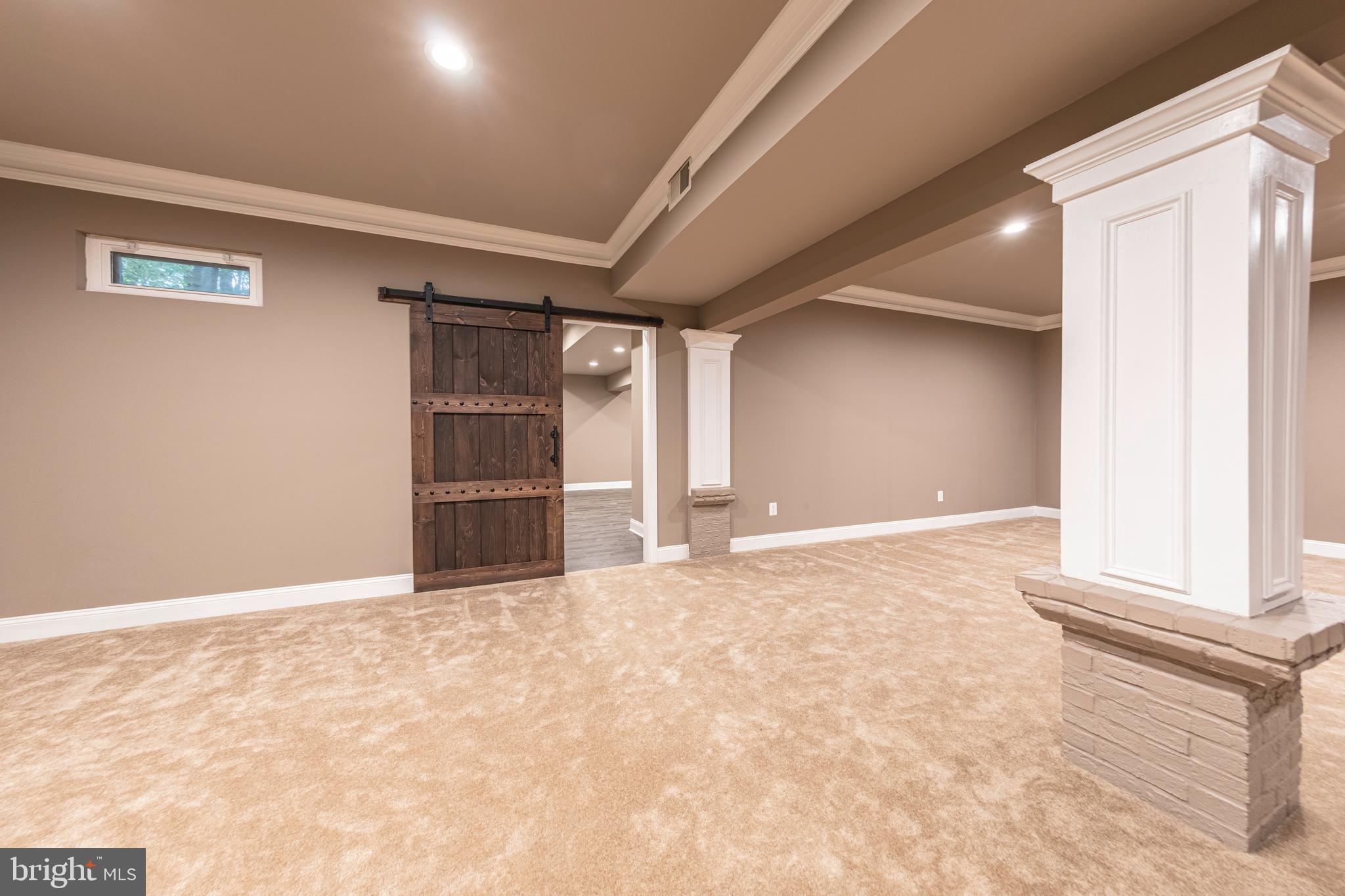 WOLF RUN - Residential