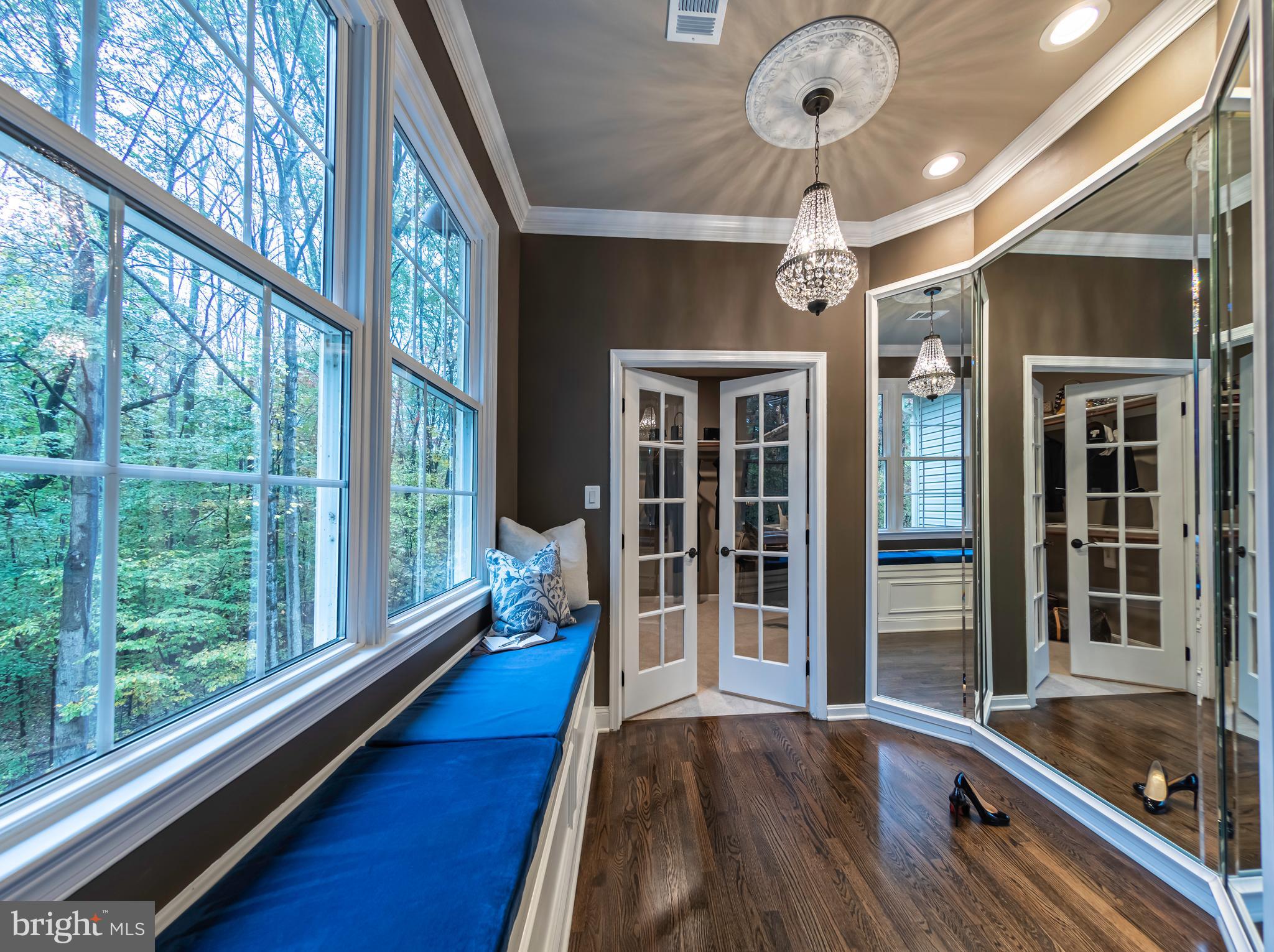 WOLF RUN - Residential