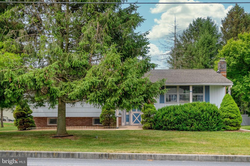 Photo of 407 LINDEN ST, EAST EARL, PA 17519 (MLS # PALA2036840)