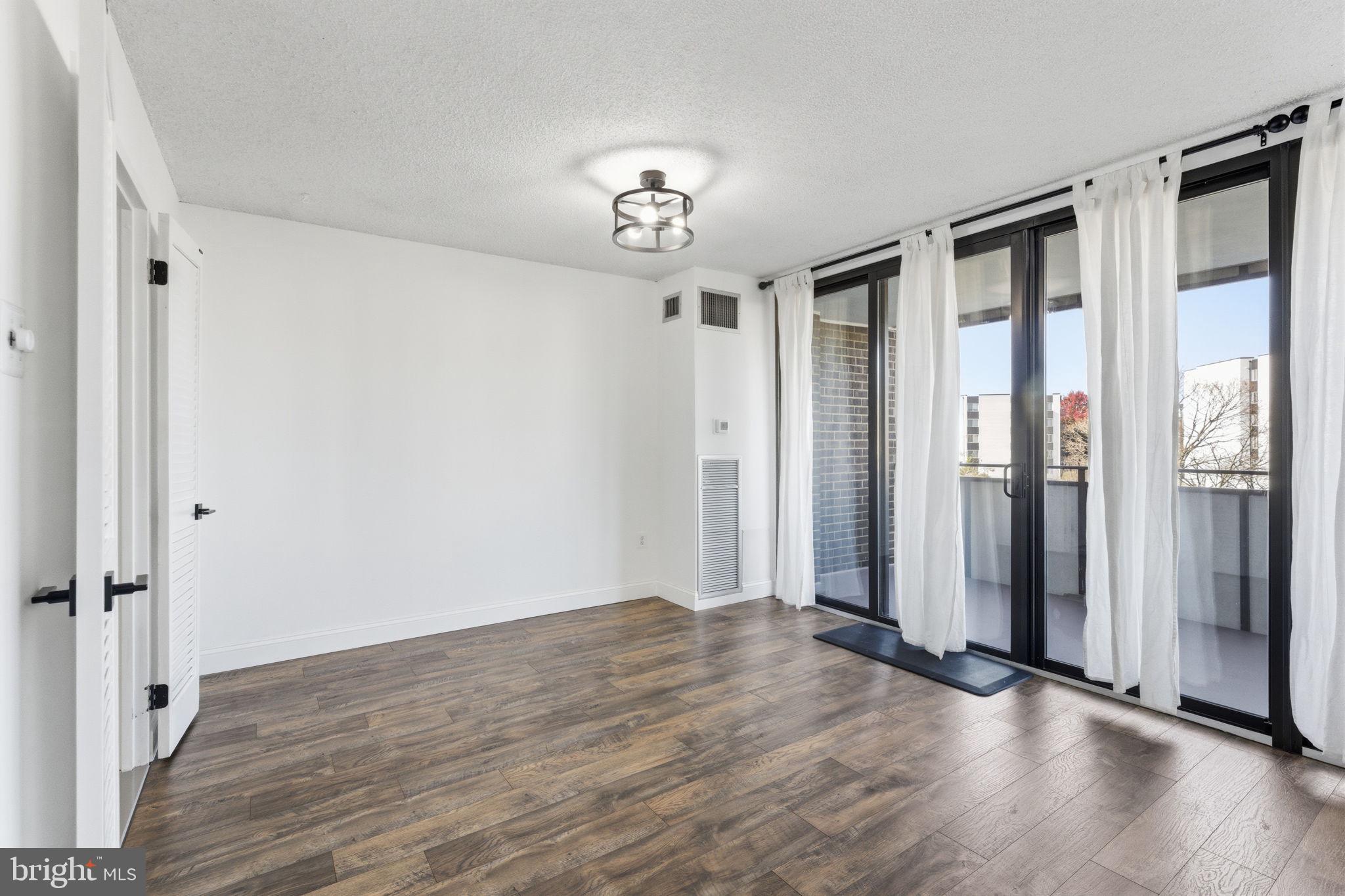 TEMPLETON OF ALEXANDRIA - Residential