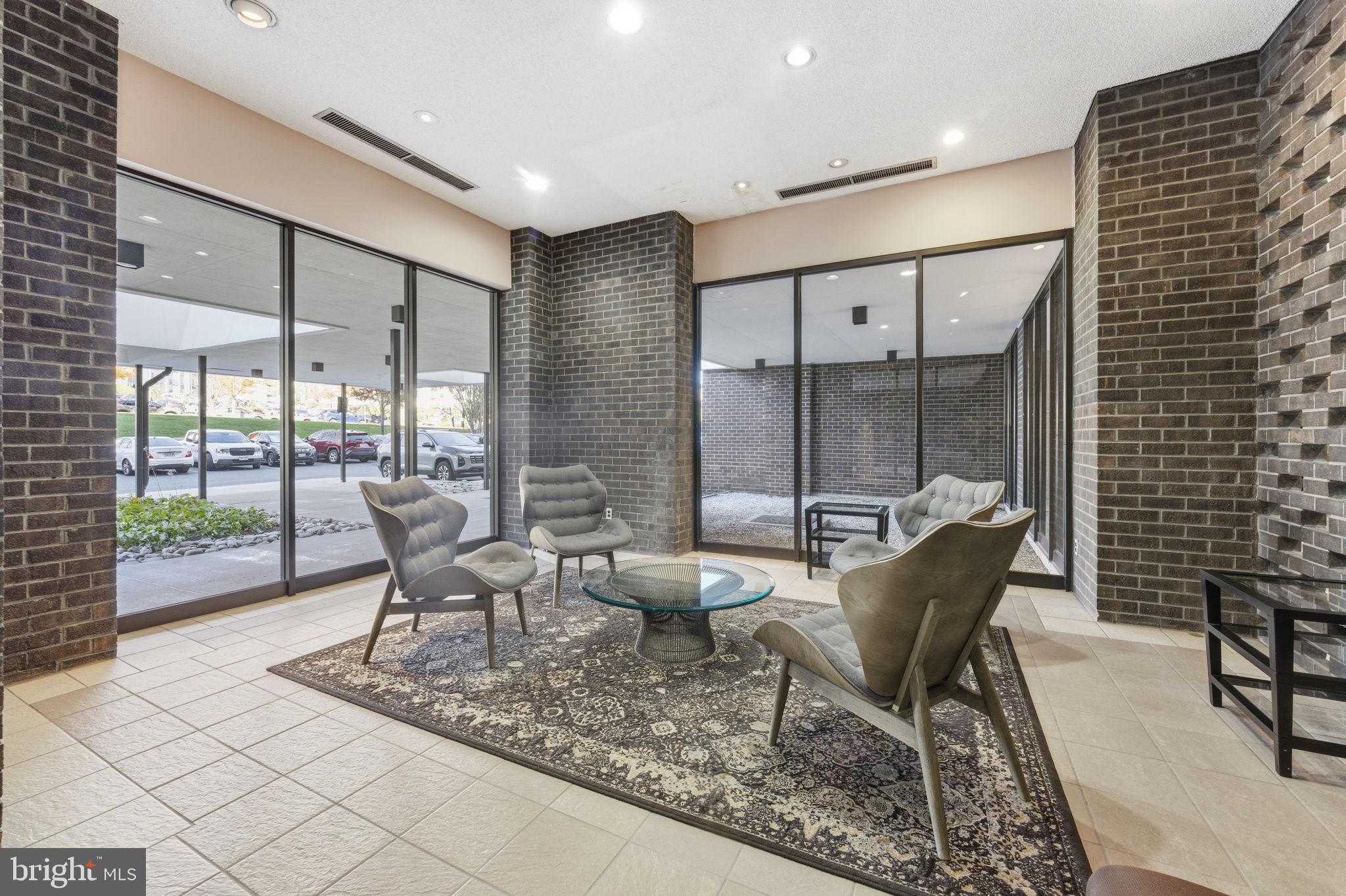 TEMPLETON OF ALEXANDRIA - Residential