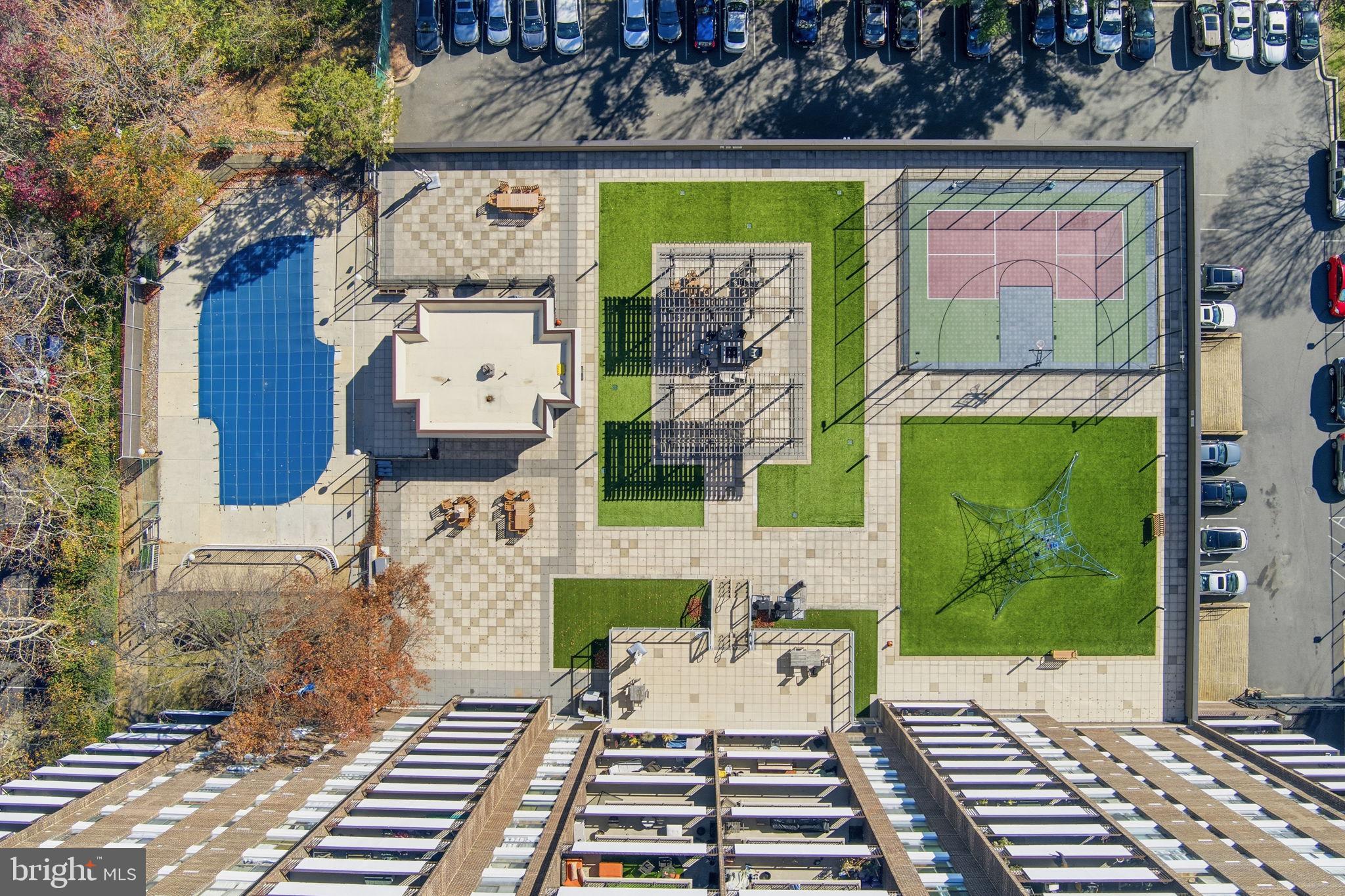 TEMPLETON OF ALEXANDRIA - Residential