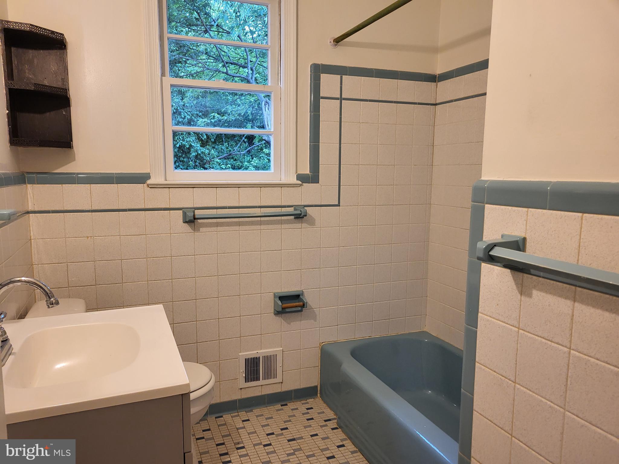 DORCHESTER ESTATES - Residential