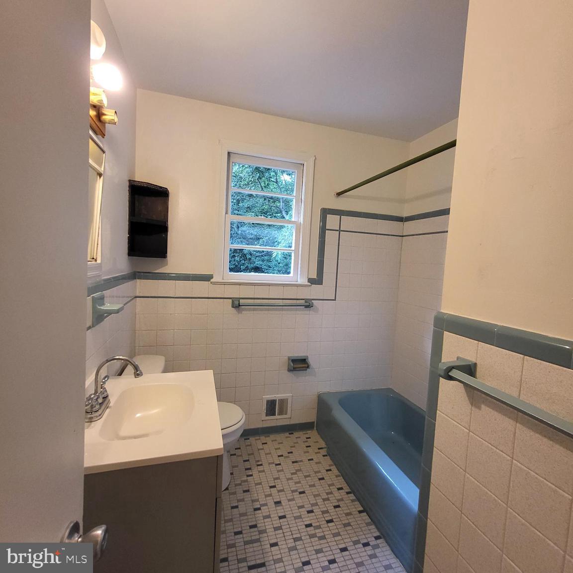 DORCHESTER ESTATES - Residential