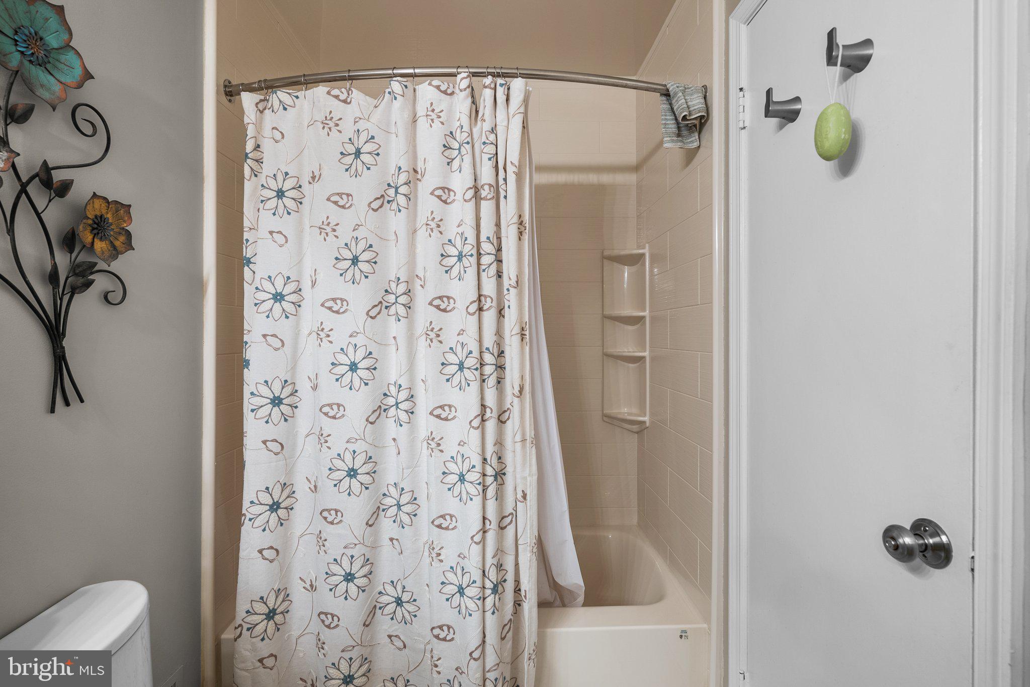 BROOKEVILLE KNOLLS - Residential