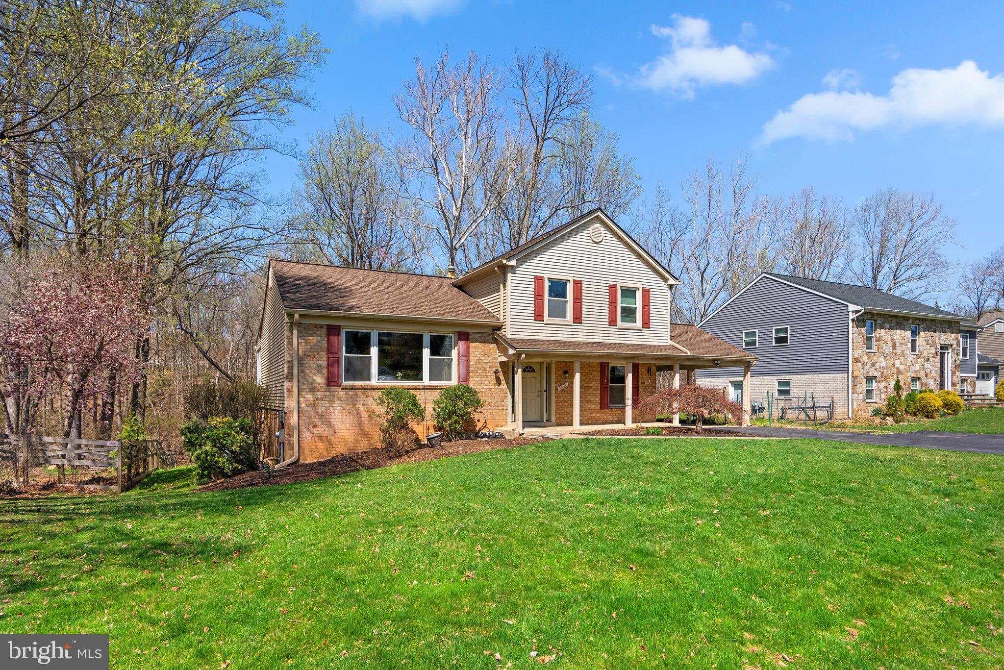 BROOKEVILLE KNOLLS - Residential
