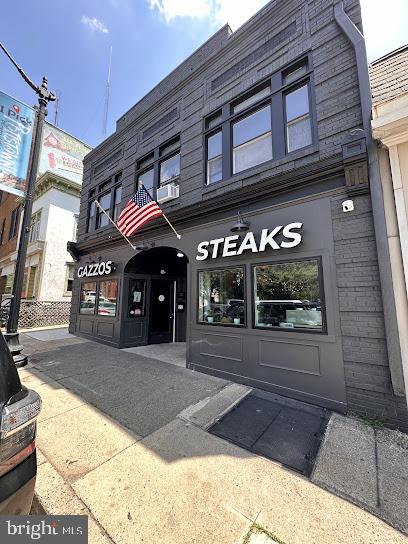 HANOVER SQUARE - Residential