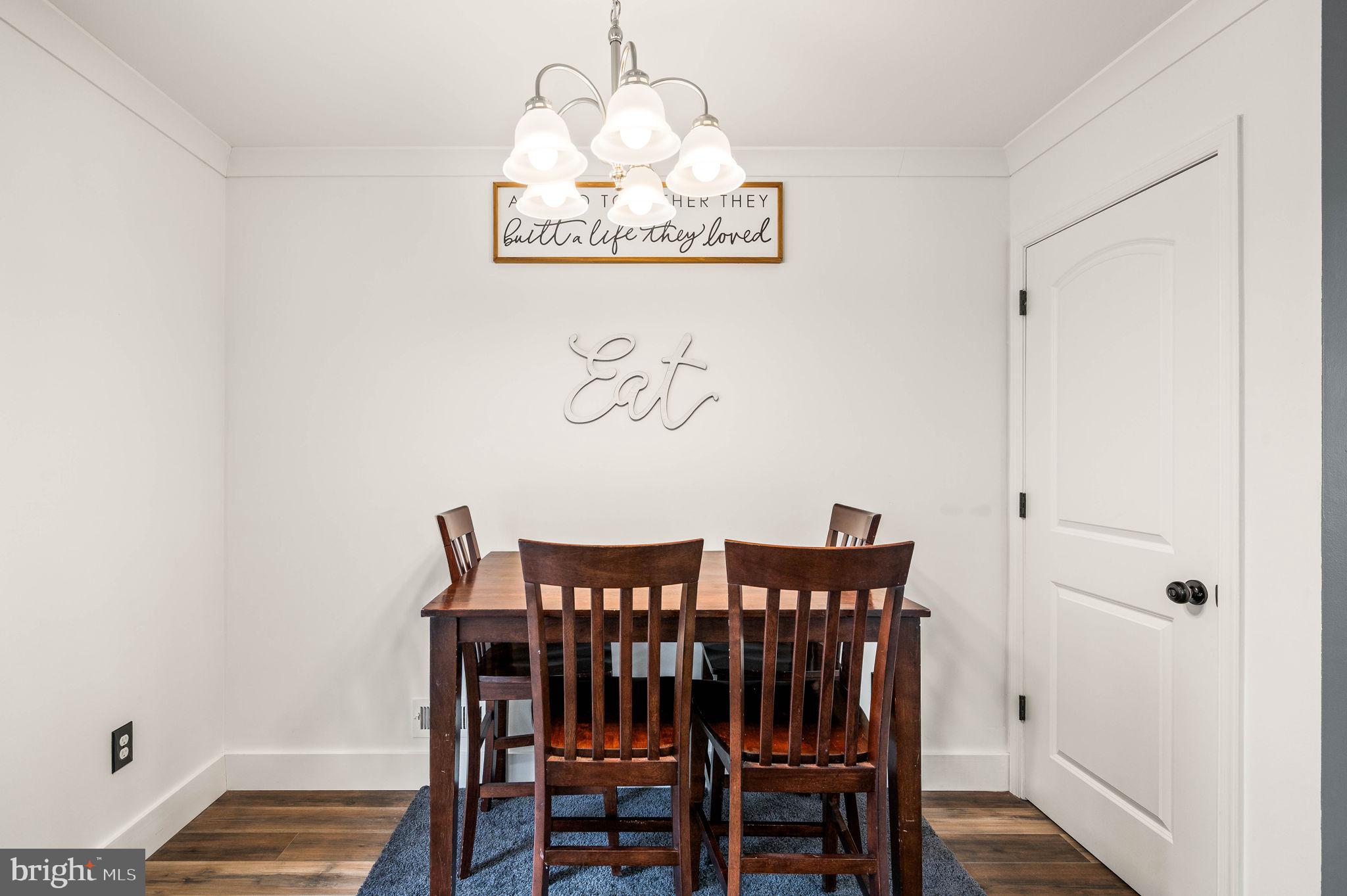 HANOVER SQUARE - Residential