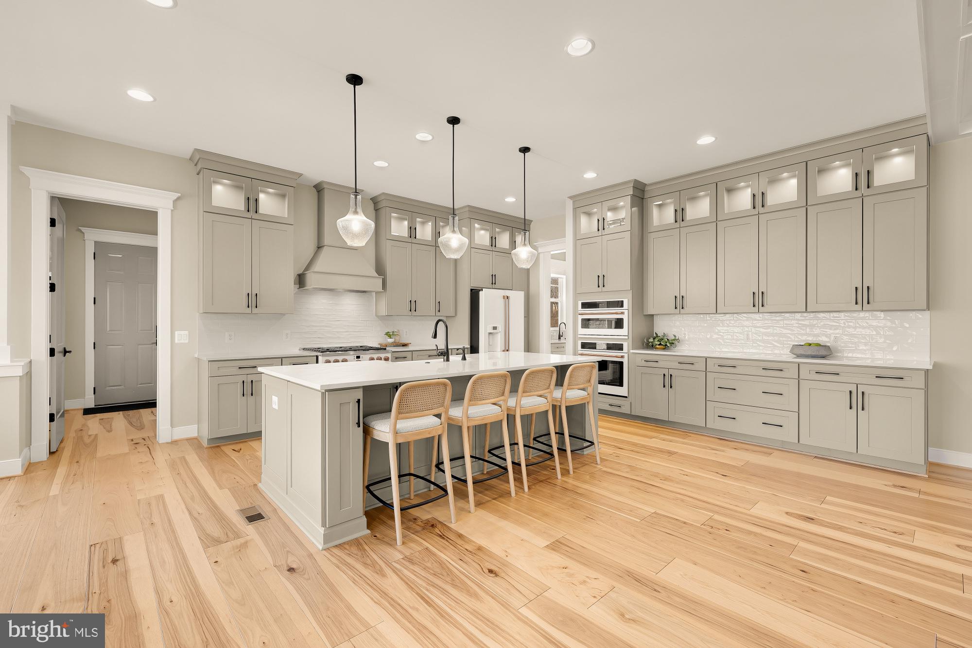 BRADDOCK WOODS - Residential