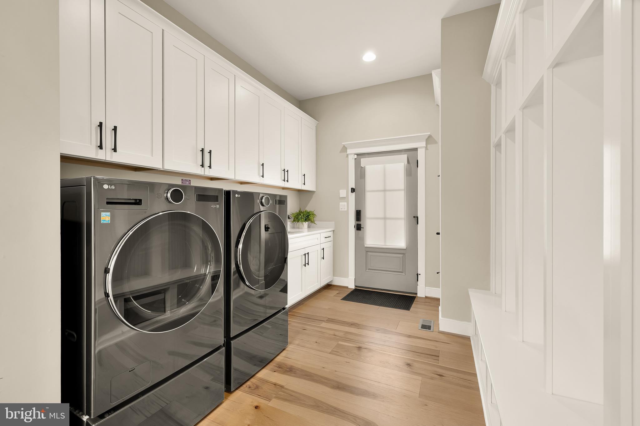 BRADDOCK WOODS - Residential