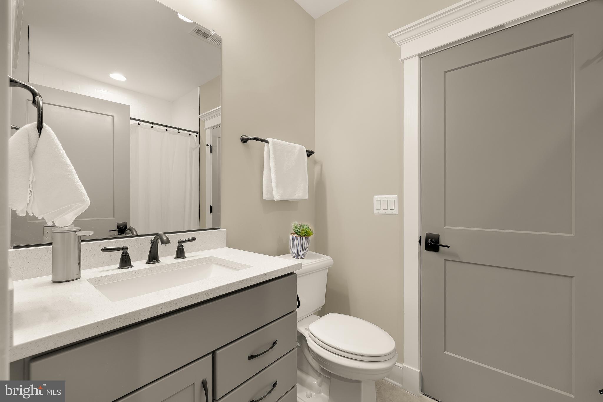 BRADDOCK WOODS - Residential