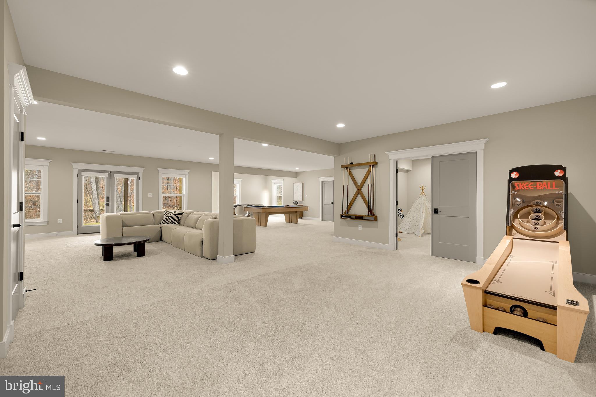 BRADDOCK WOODS - Residential