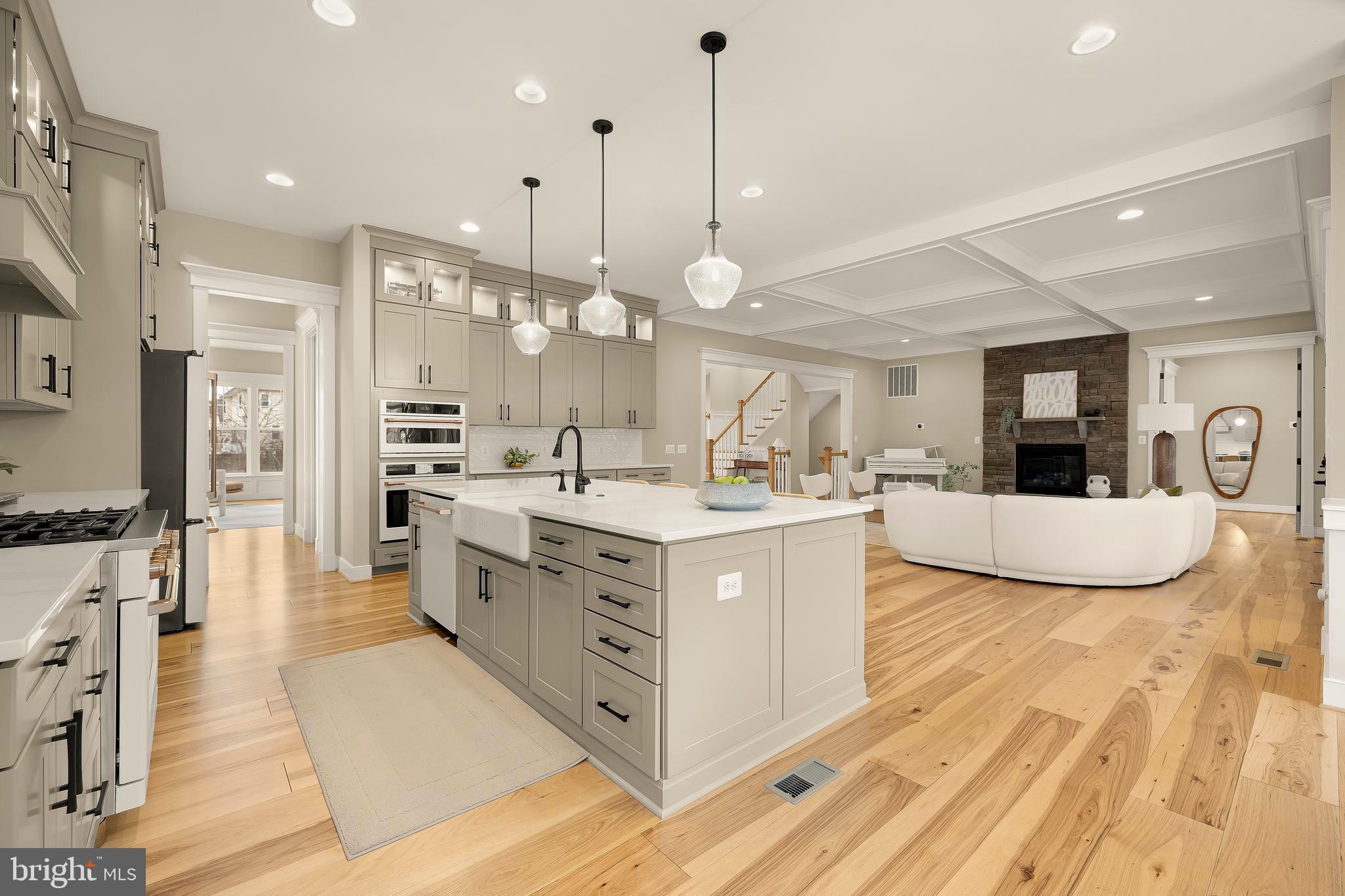 BRADDOCK WOODS - Residential