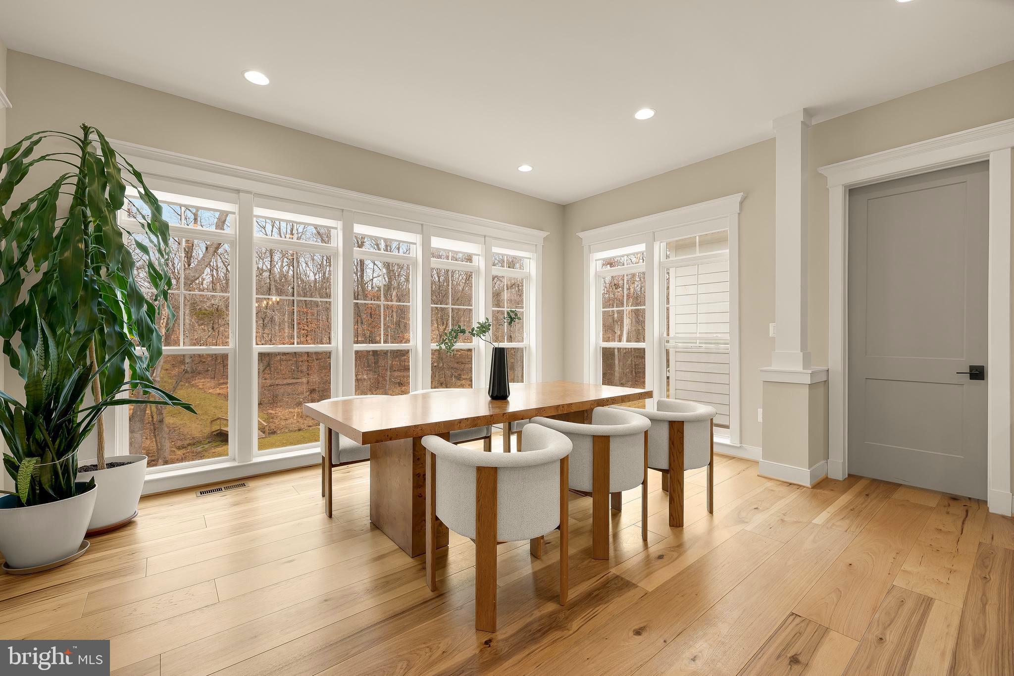 BRADDOCK WOODS - Residential