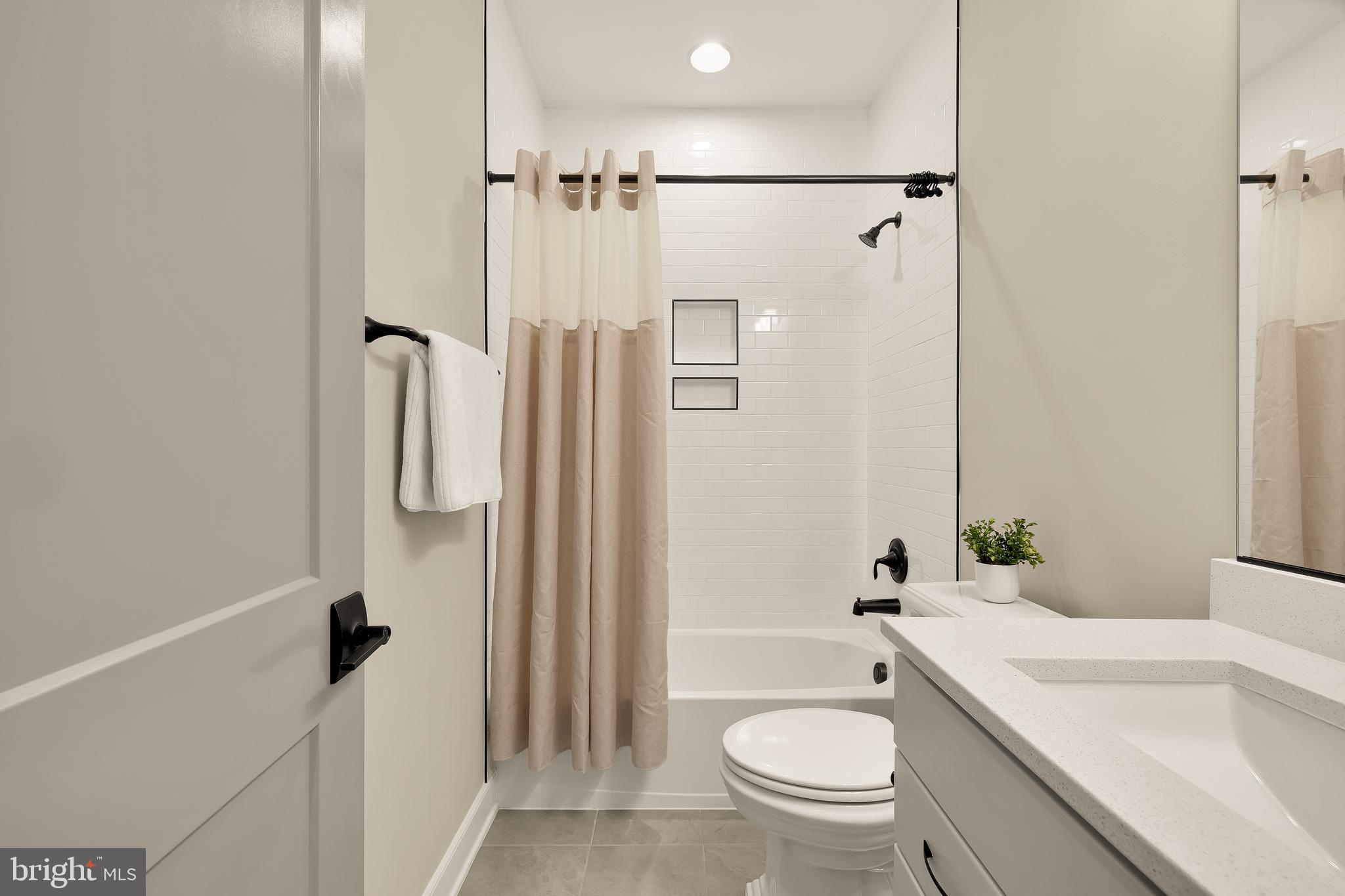 BRADDOCK WOODS - Residential