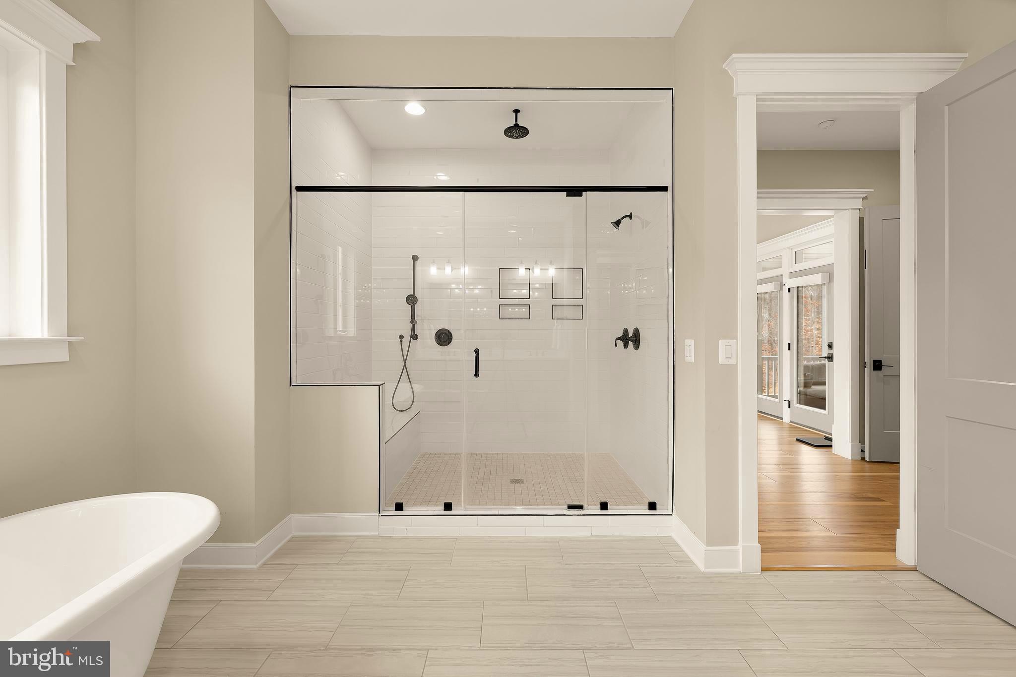 BRADDOCK WOODS - Residential