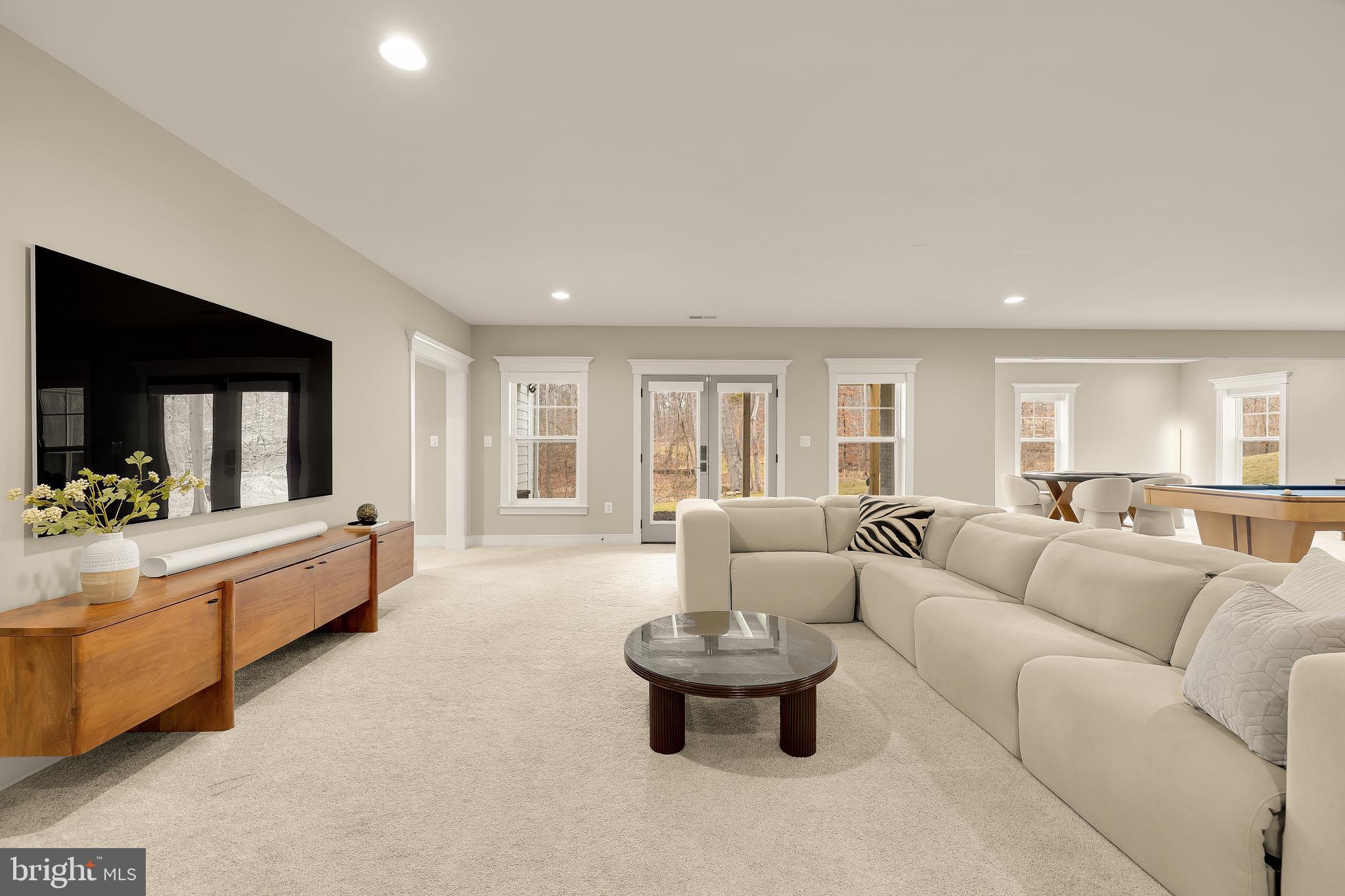 BRADDOCK WOODS - Residential