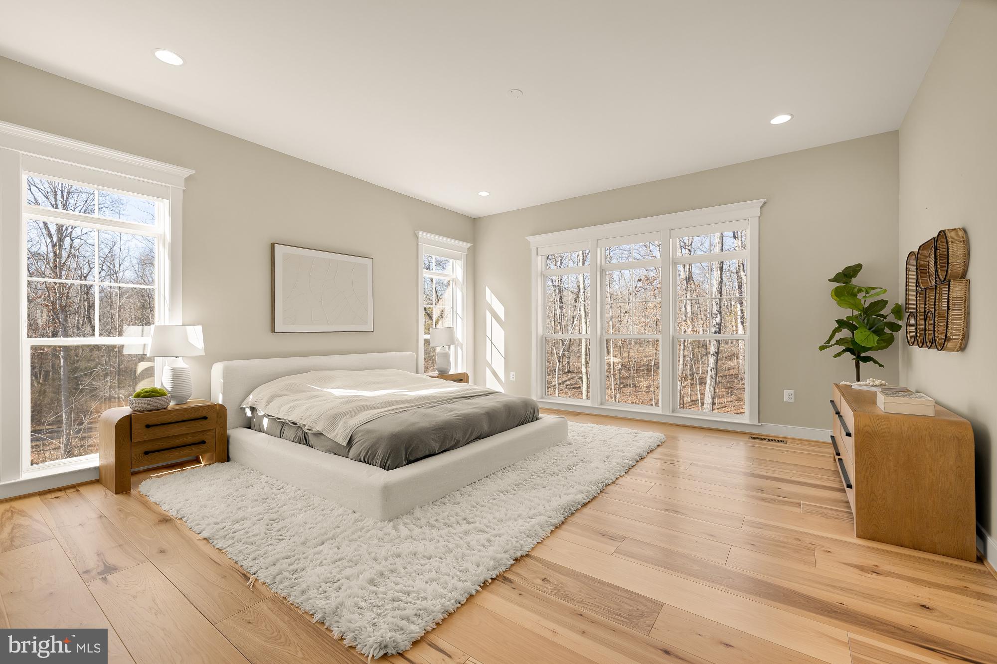 BRADDOCK WOODS - Residential