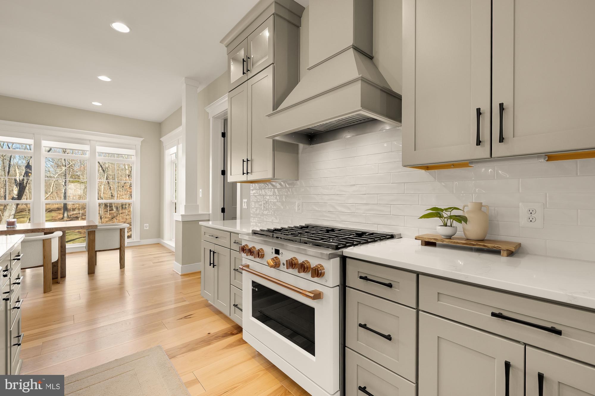 BRADDOCK WOODS - Residential