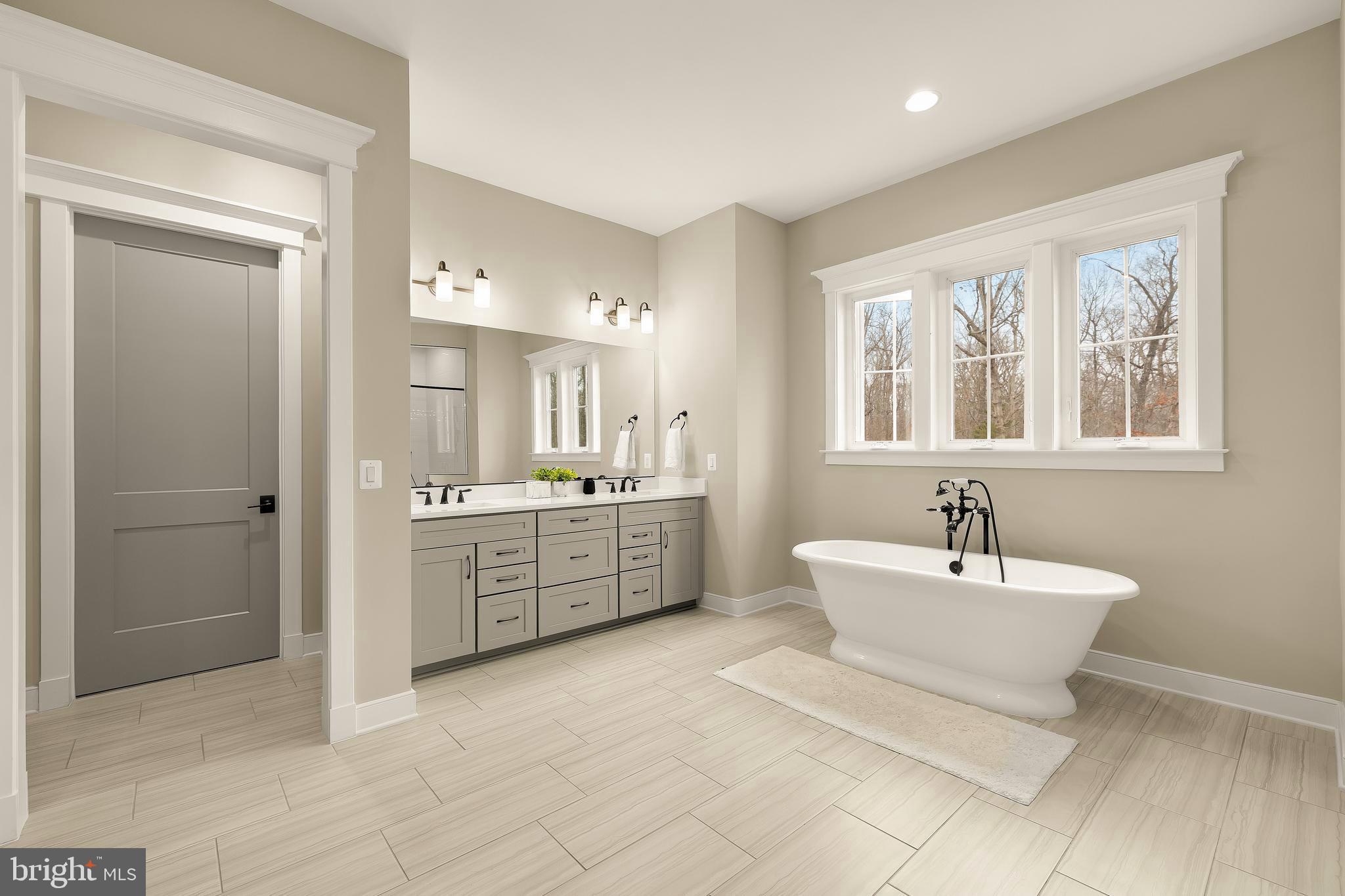 BRADDOCK WOODS - Residential