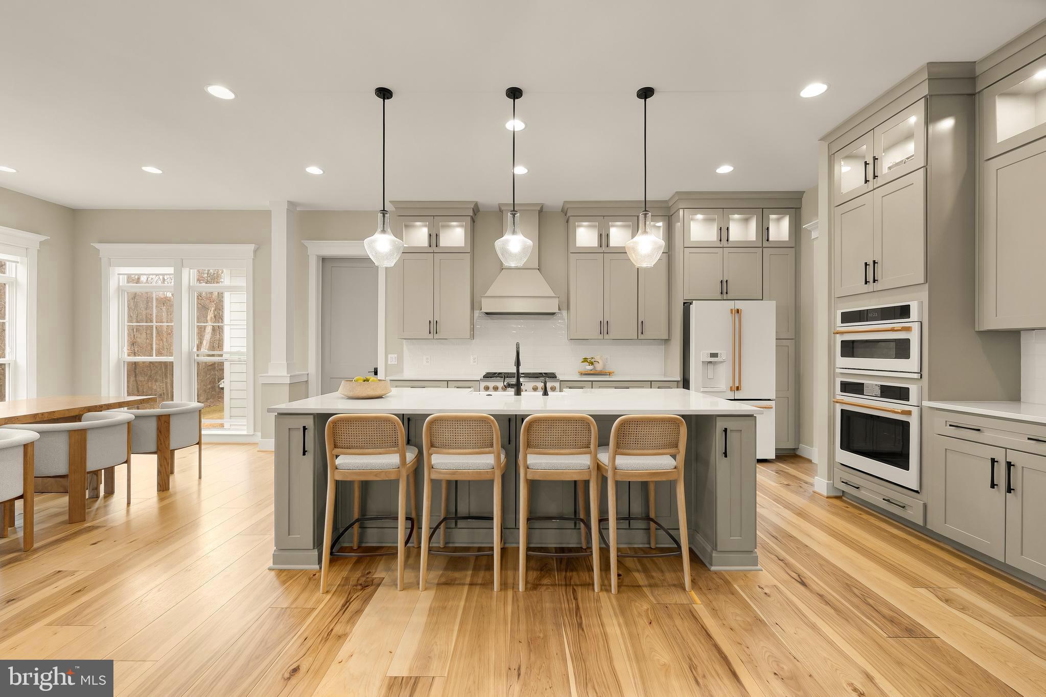 BRADDOCK WOODS - Residential