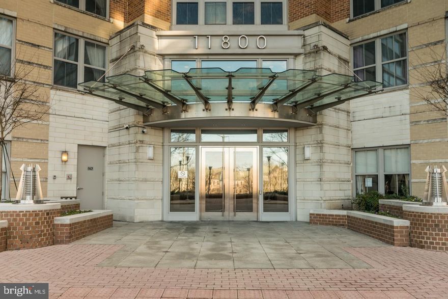 1 Bedroom, 1 Bath condo close to the Toll Road & Reston Town Center, mins. to Wiehle Metro Reston Metro. Walk-out access to the large Patio. Walk-in closet. One assigned parking space (S-110) in the outdoor parking lot. Included in condo fee is the water, sewer, trash service.