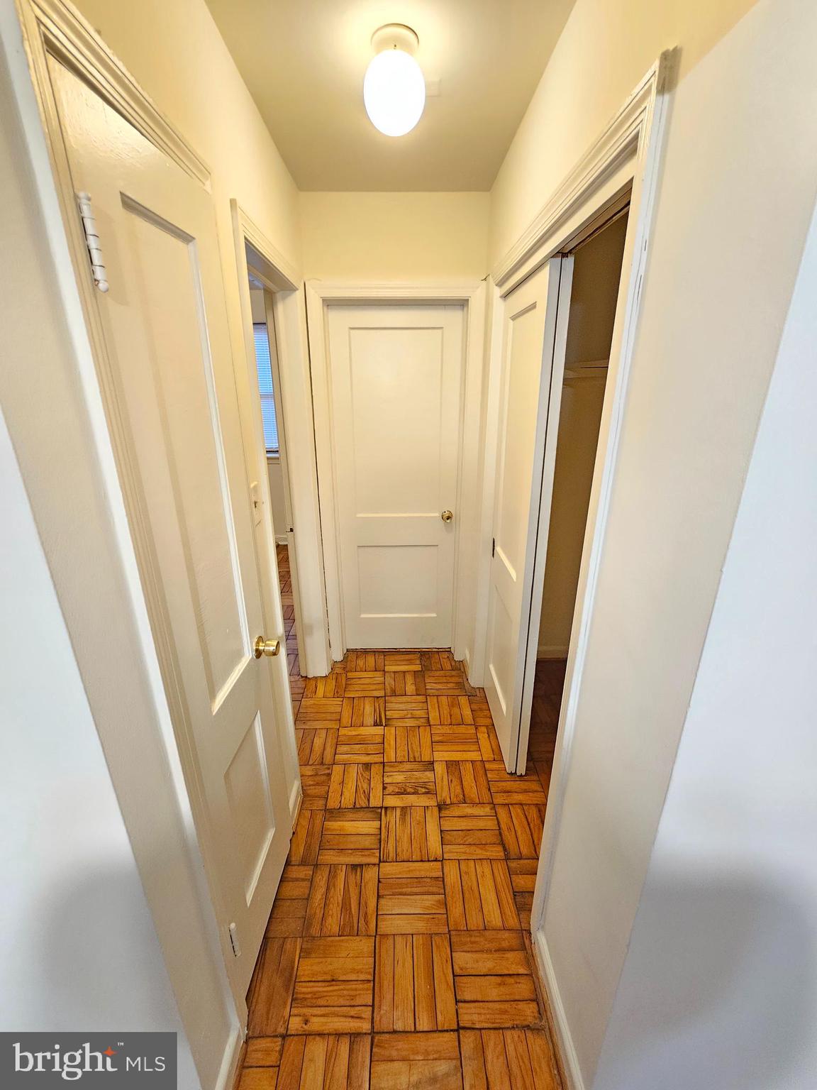 FOREST HILLS - Residential Lease