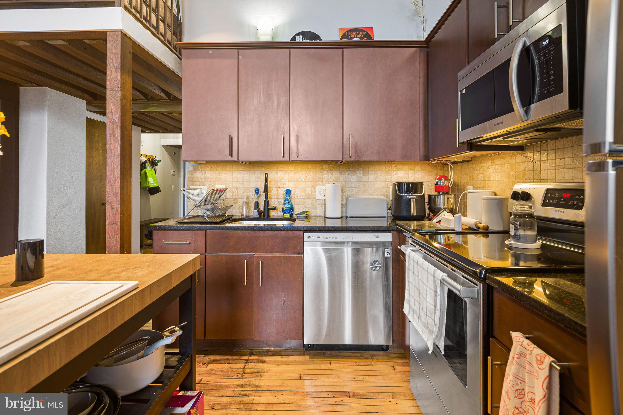 1201 FITZWATER STREET 15 310