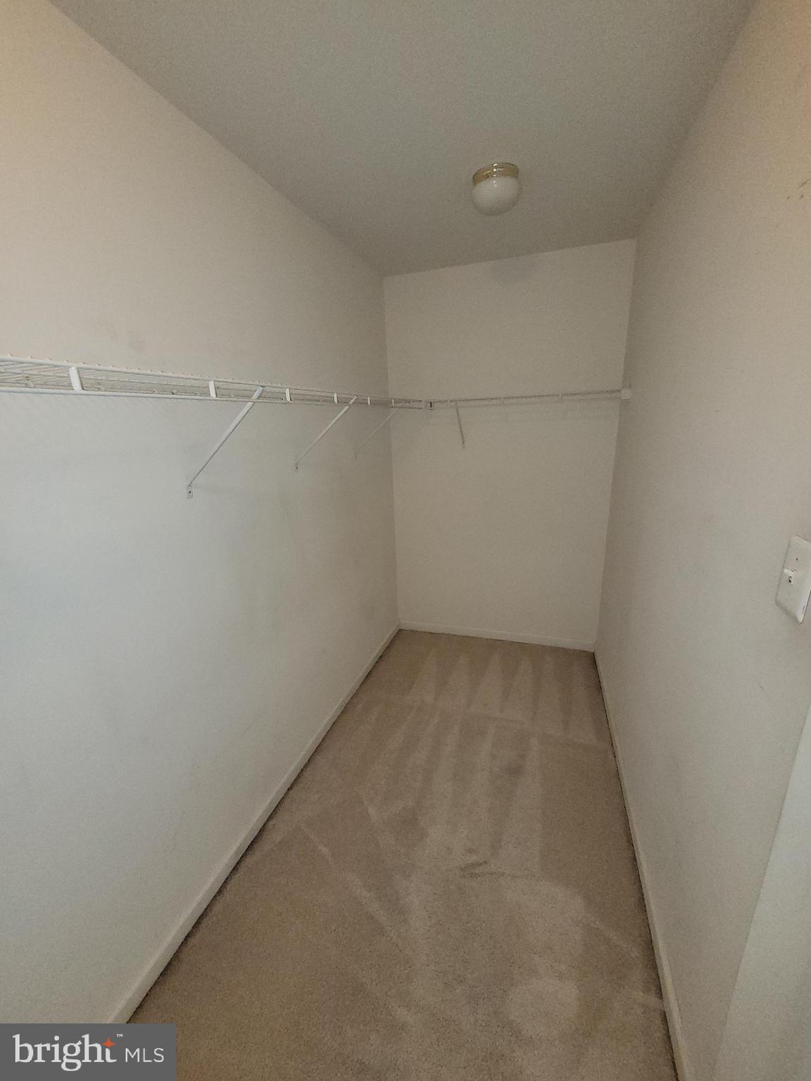 LANDOVER MEWS-PLAT FIVE> - Residential Lease