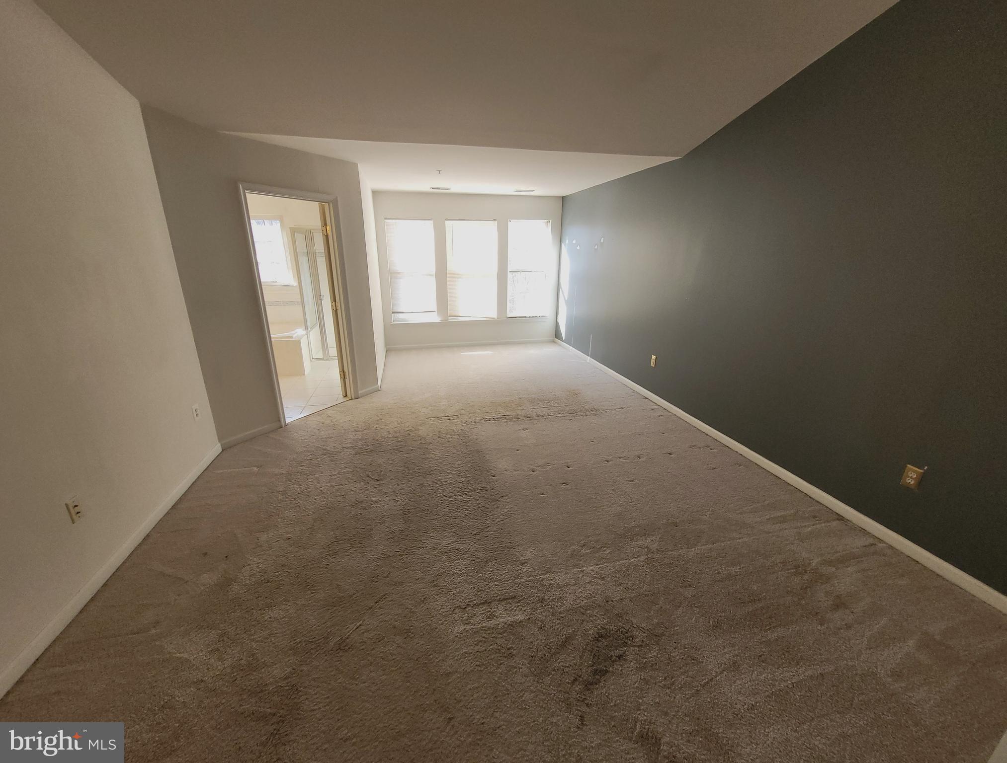 LANDOVER MEWS-PLAT FIVE> - Residential Lease