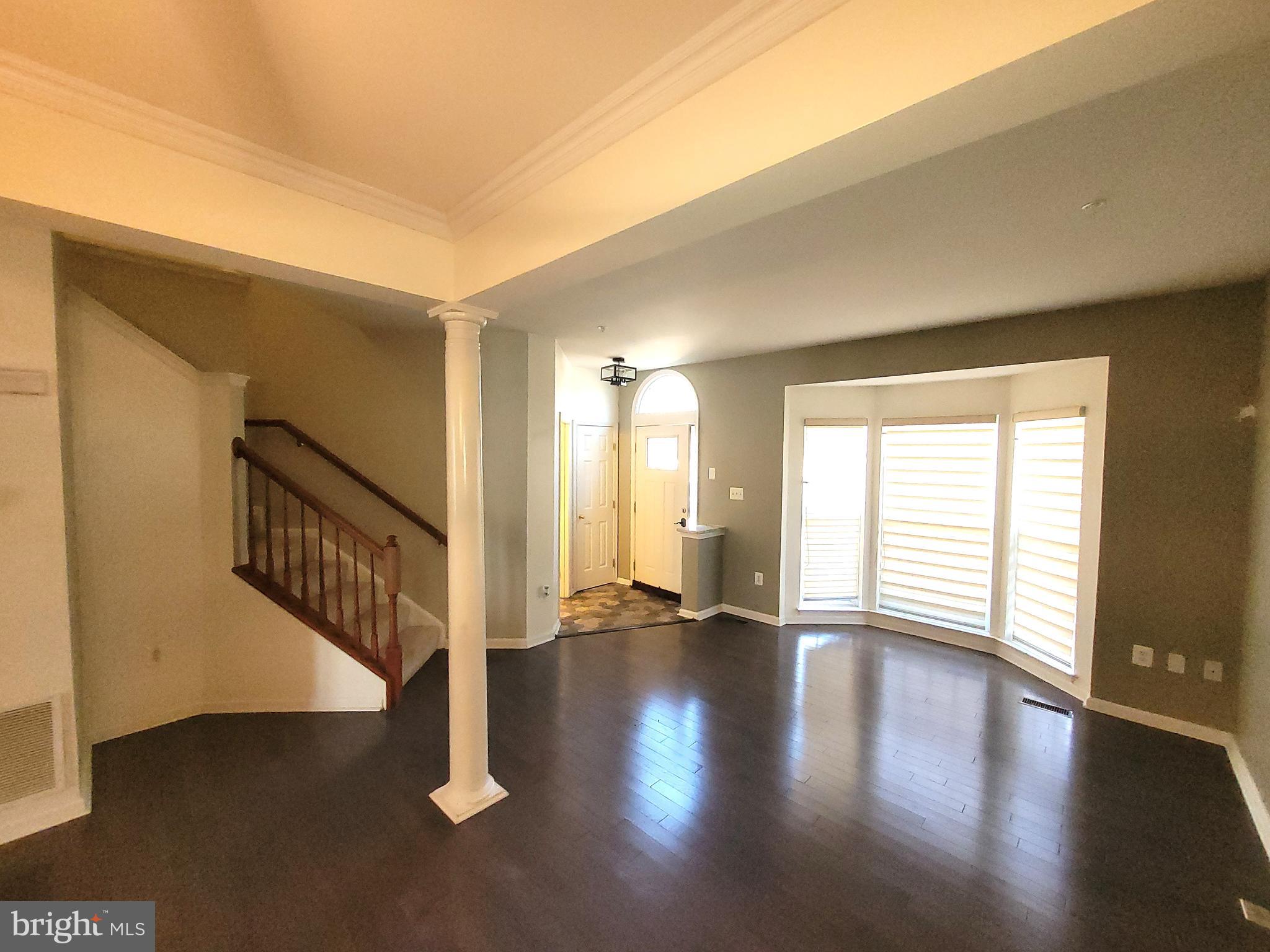 LANDOVER MEWS-PLAT FIVE> - Residential Lease