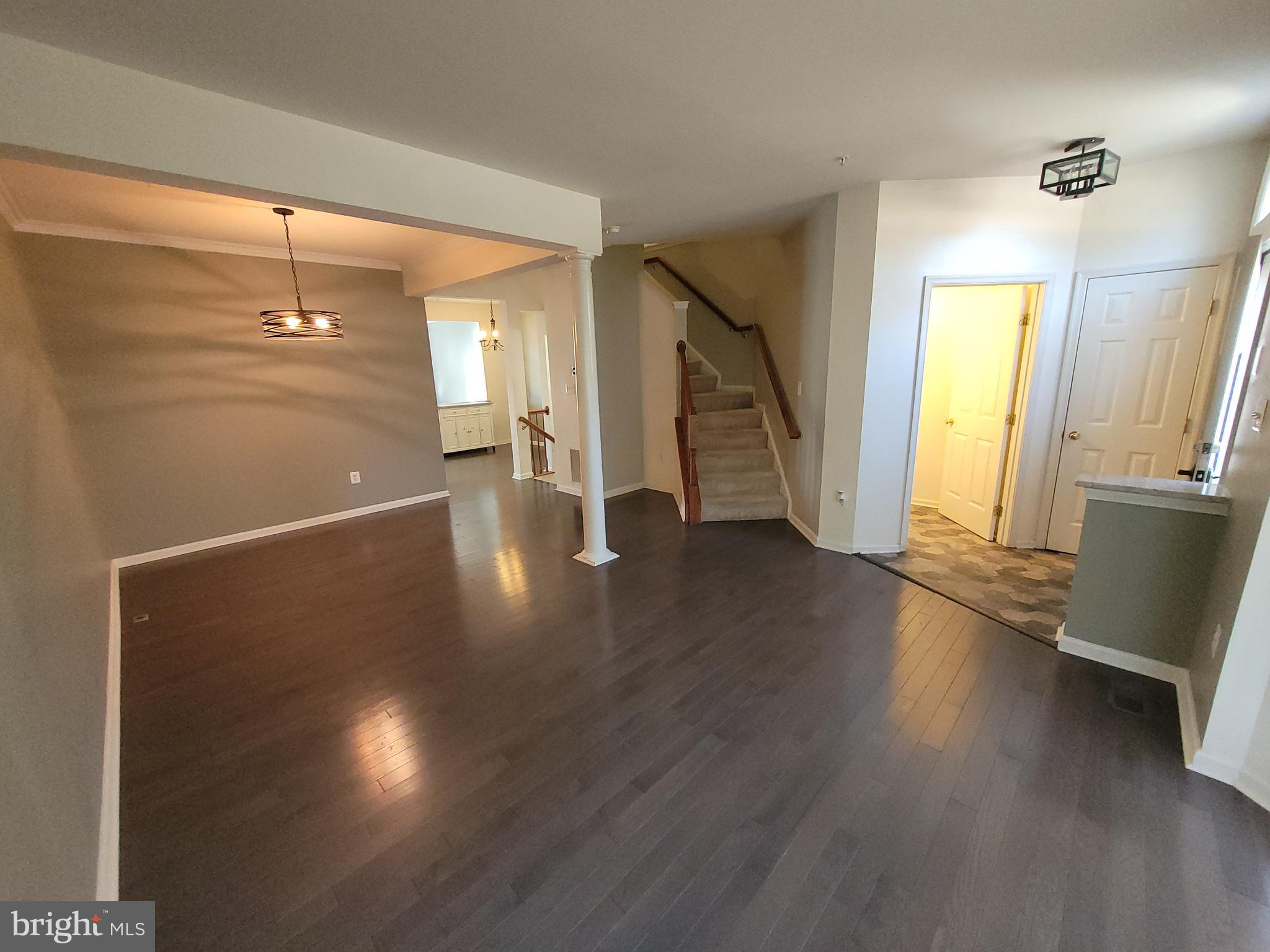 LANDOVER MEWS-PLAT FIVE> - Residential Lease