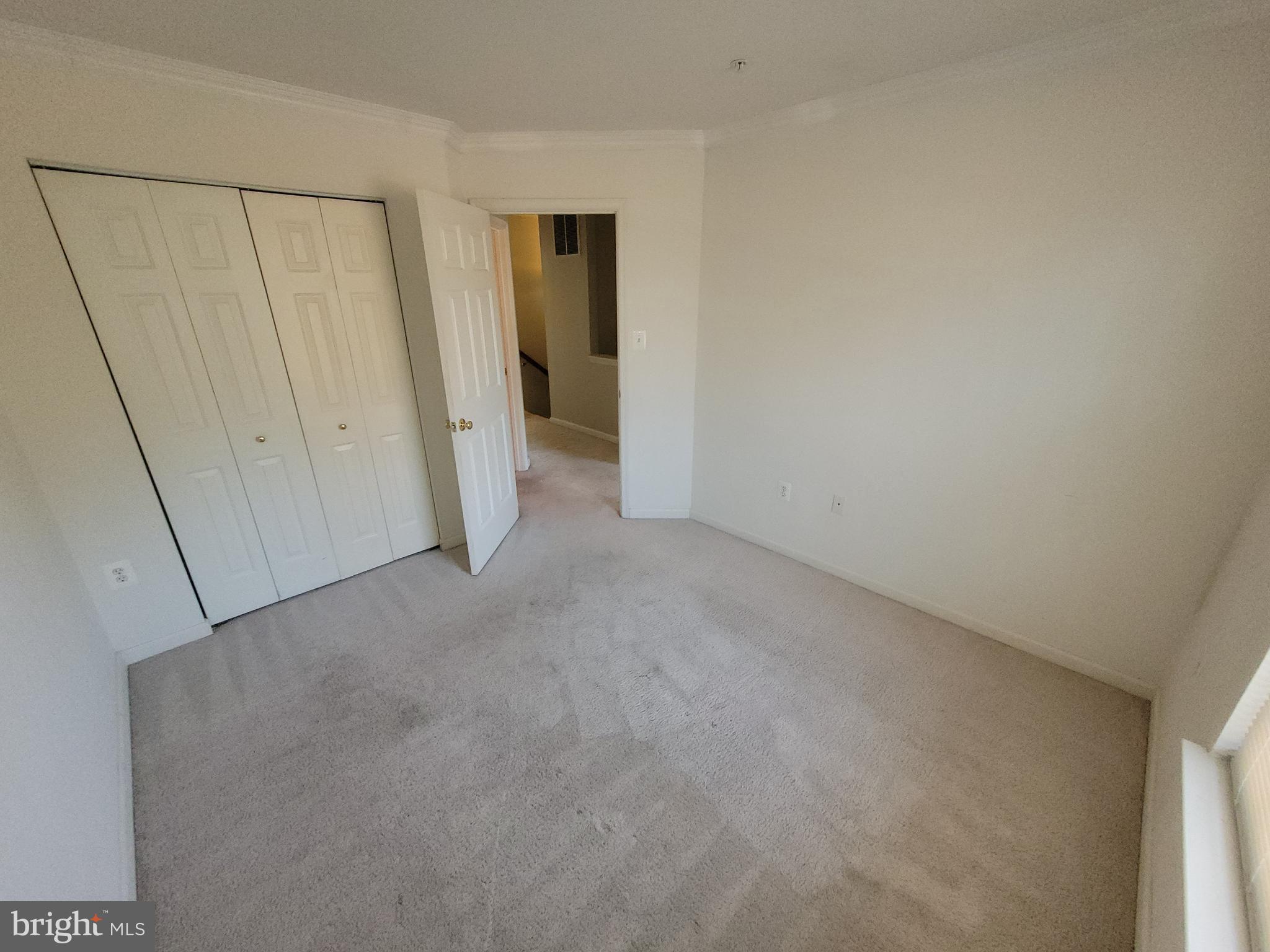 LANDOVER MEWS-PLAT FIVE> - Residential Lease