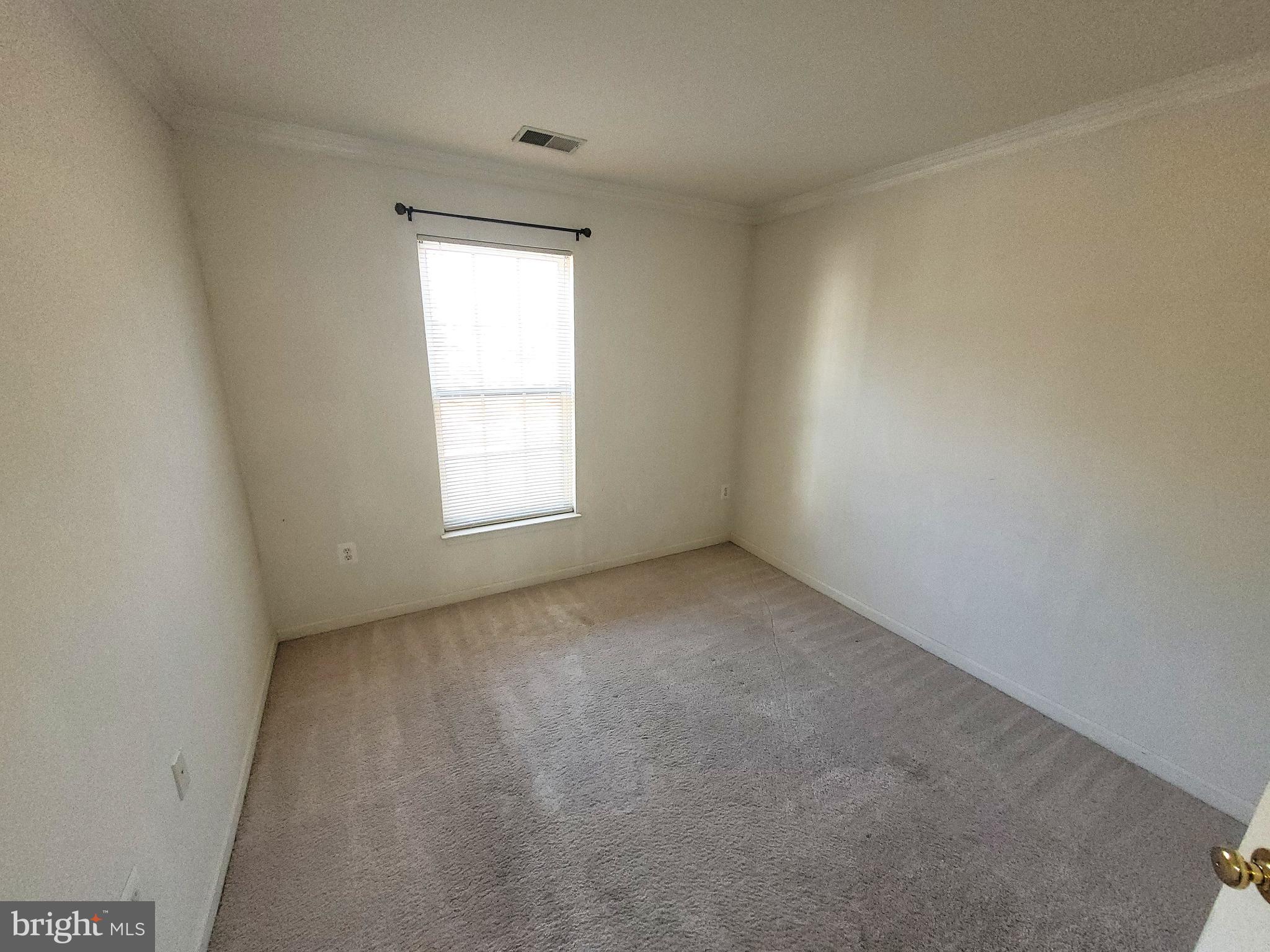 LANDOVER MEWS-PLAT FIVE> - Residential Lease