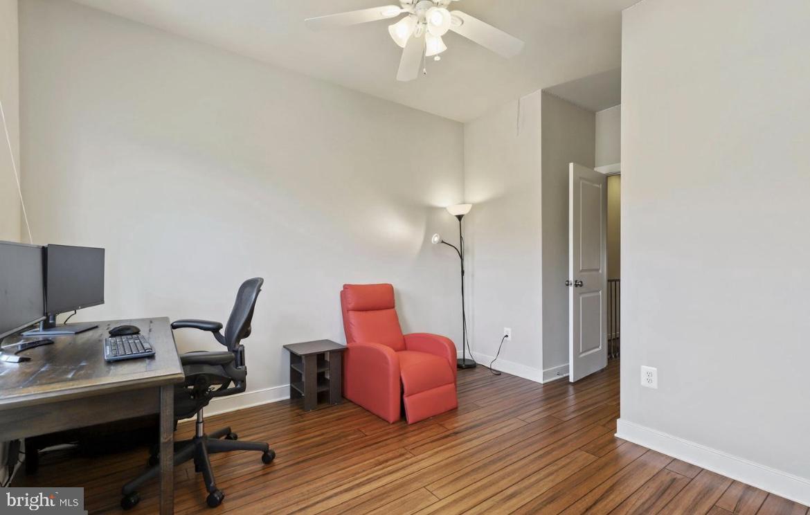 VILLAGE AT WOODSTREAM - Residential Lease