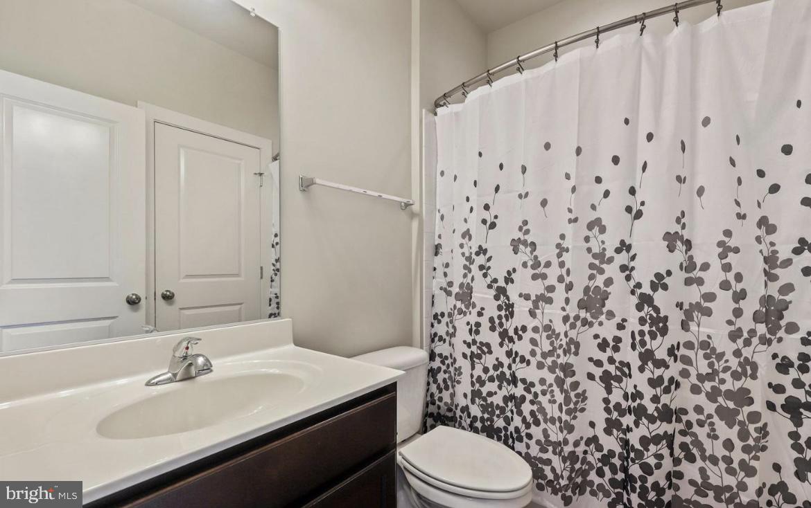 VILLAGE AT WOODSTREAM - Residential Lease