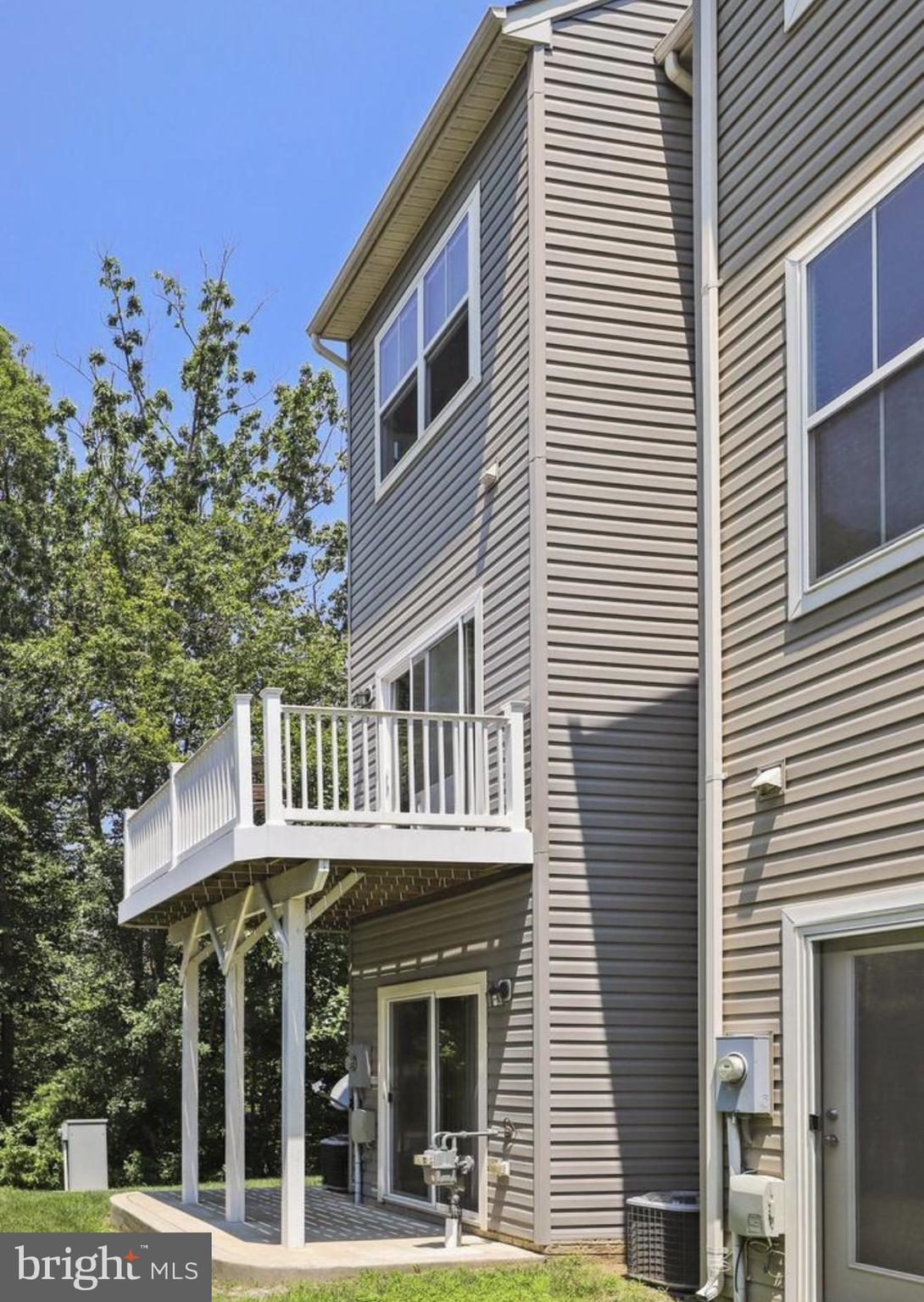 VILLAGE AT WOODSTREAM - Residential Lease