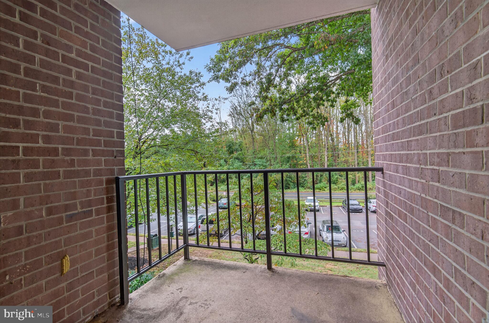 WOODBURN VILLAGE - Residential