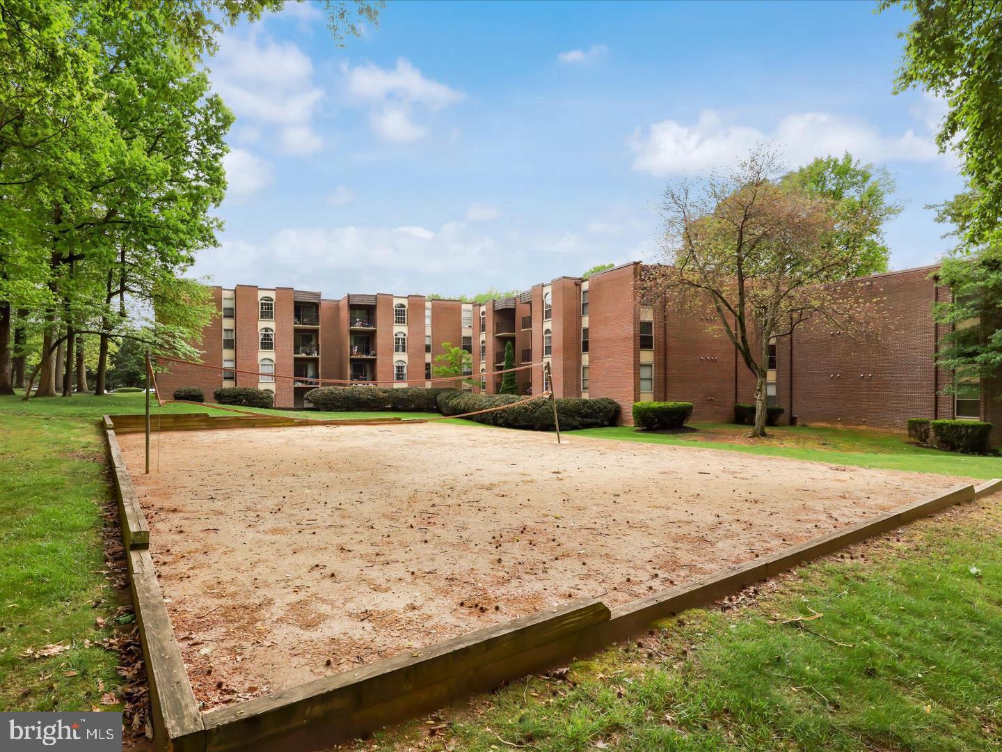 WOODBURN VILLAGE - Residential