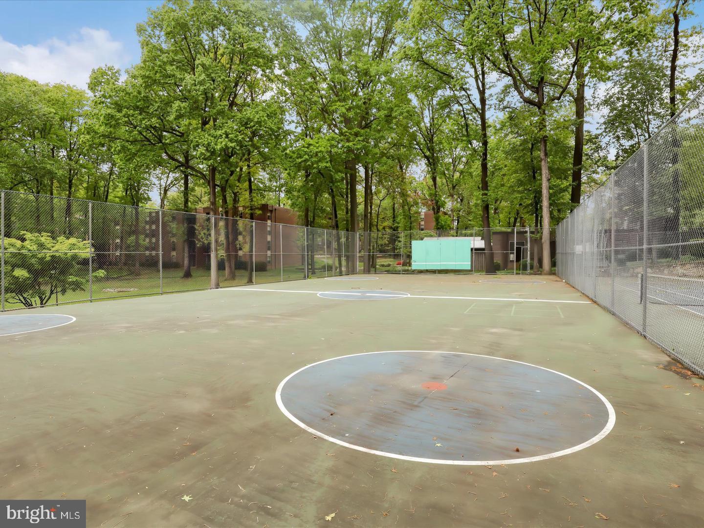 WOODBURN VILLAGE - Residential