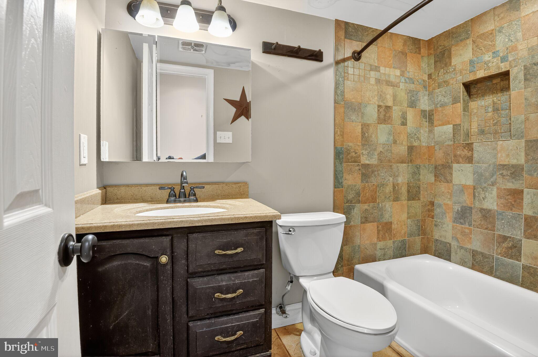 WOODBURN VILLAGE - Residential