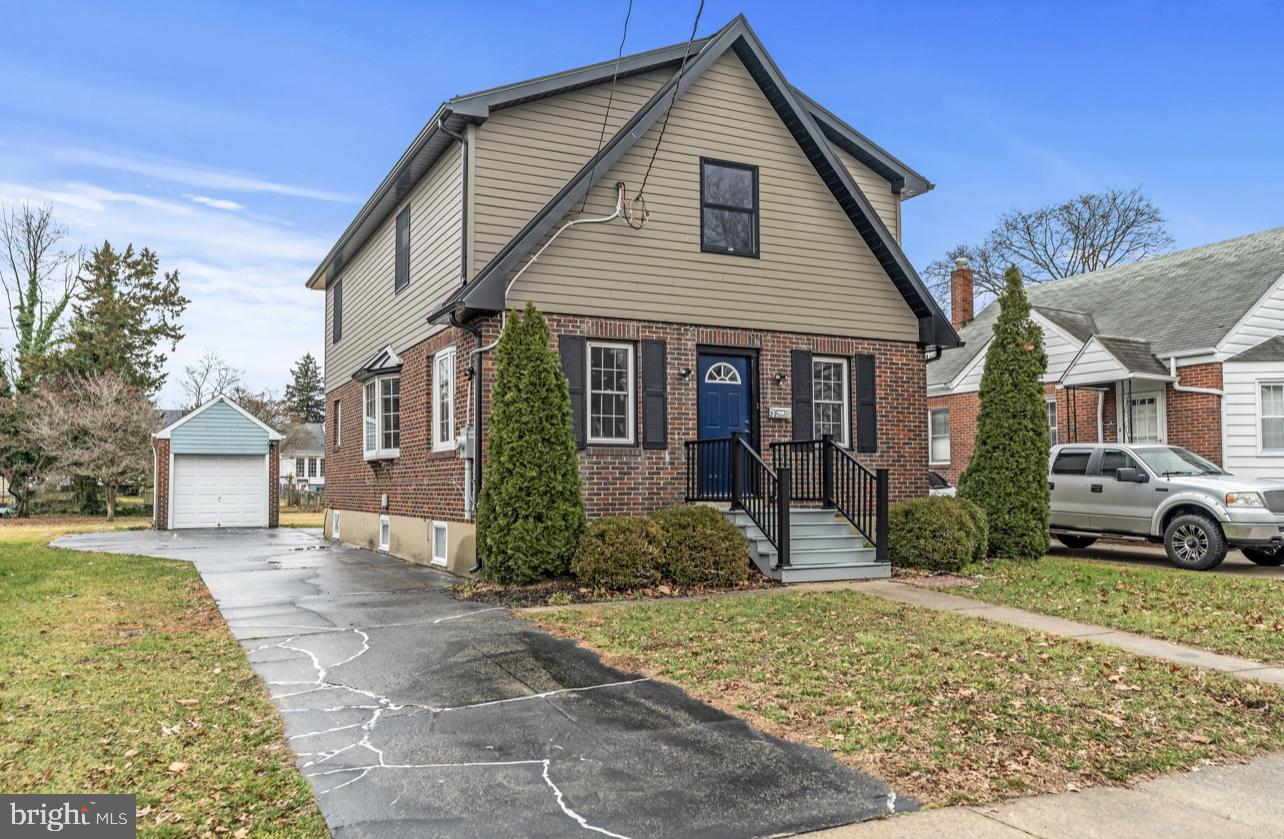 22 DUNCAN AVENUE