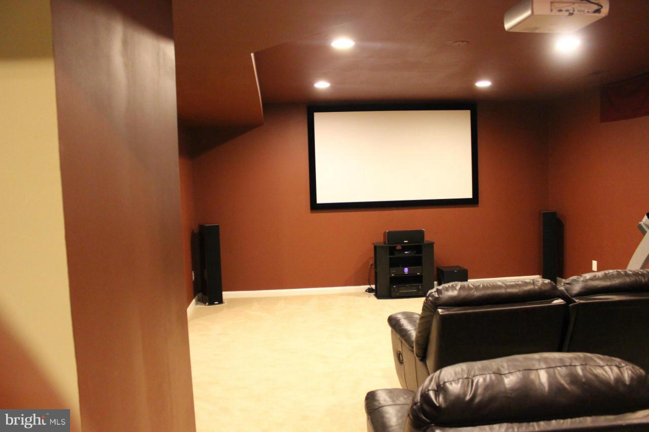 KIMMITT PROPERTY - Residential Lease