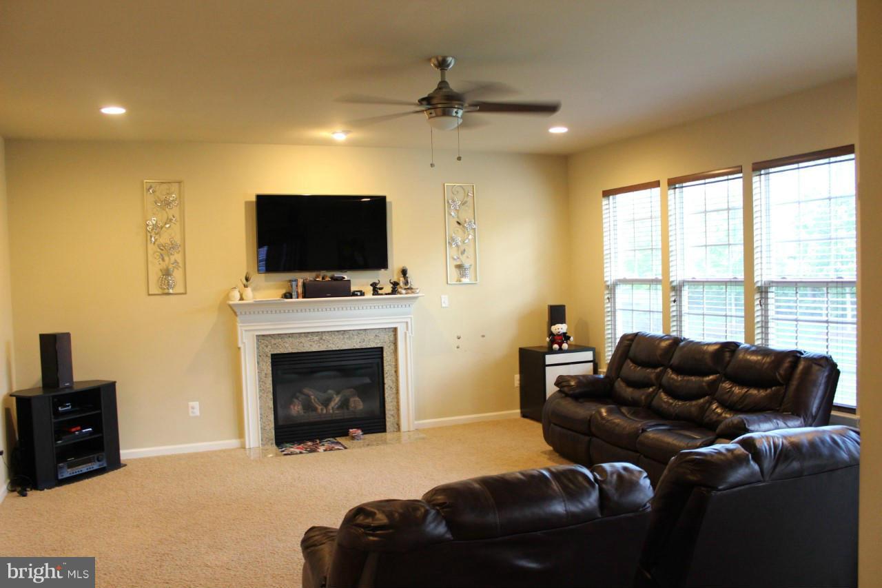 KIMMITT PROPERTY - Residential Lease