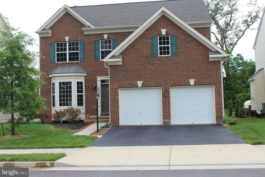 Large 4 bed, 3.5 bath colonial. Features gourmet kitchen with SS appliances, granite and HW floors throughout the main level. Spacious basement rec room with extra room that could be used as a guest bedroom, over-sized master suite, great lot and a 2 car garage.  Close to stone springs hospital, RT 50 and shopping center,