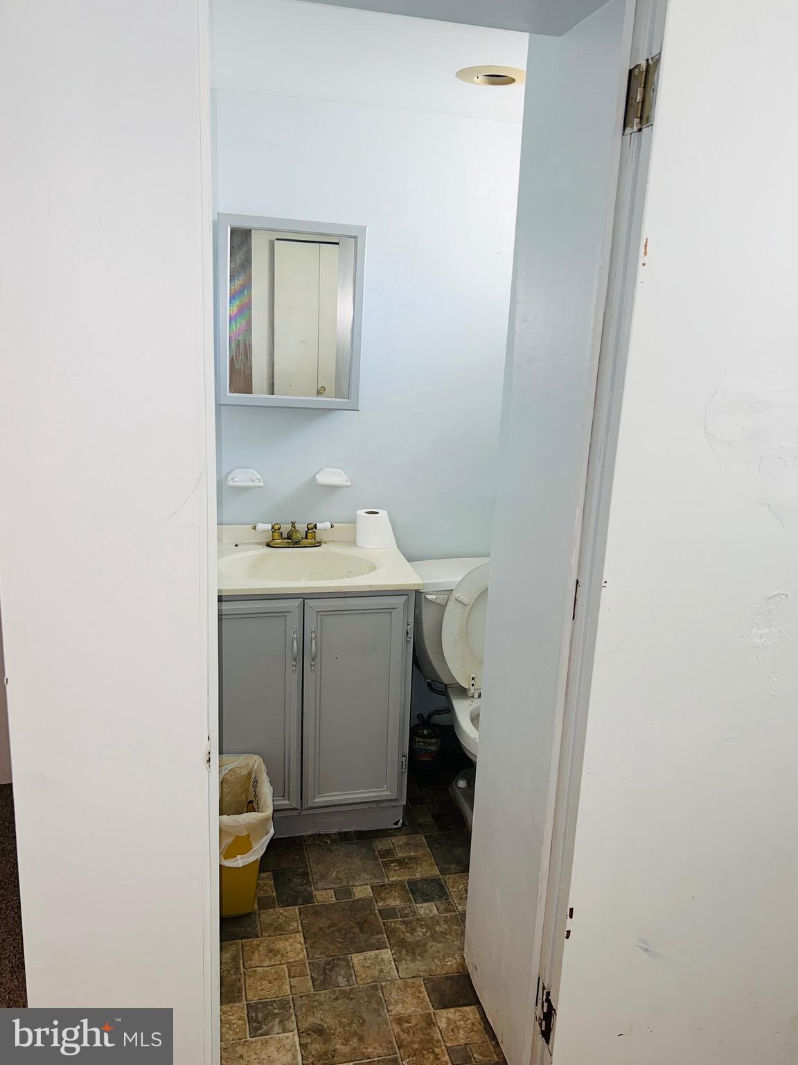 OXFORD CIRCLE - Residential