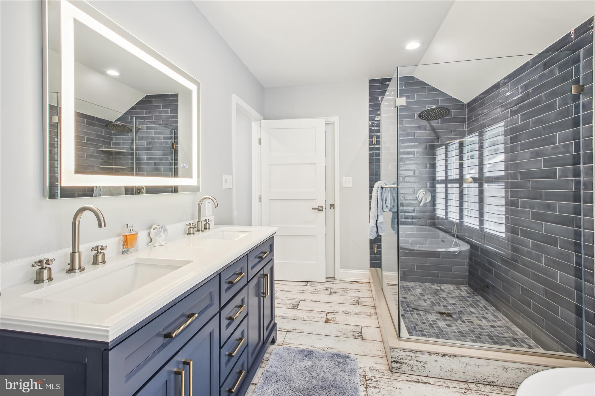 ARDEN ON THE SEVERN - Residential