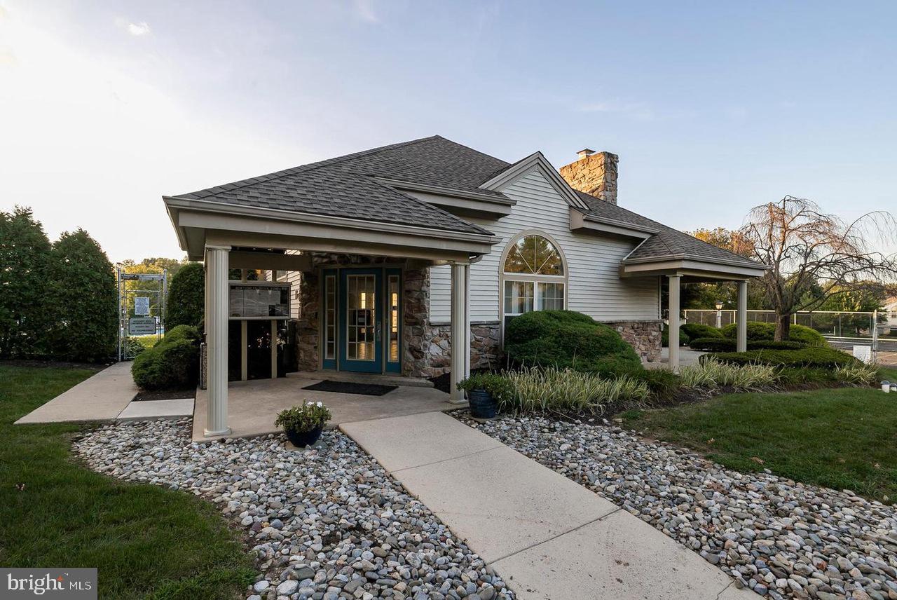 MONTGOMERY BROOKE - Residential